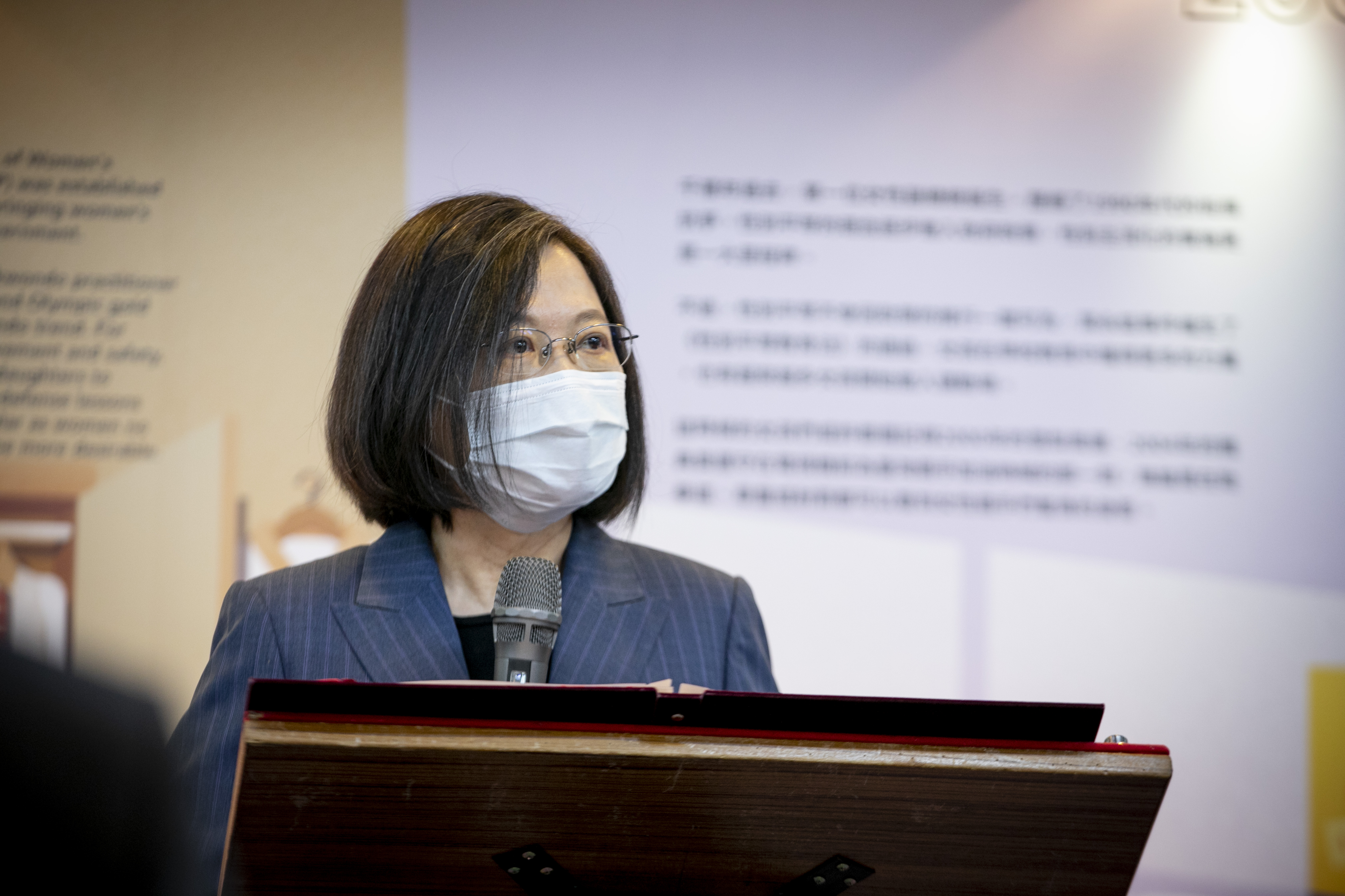 蔡英文今於臉書po文，特別感謝郭台銘、賈永婕及黃光芹等人在防疫上的幫忙。（本刊資料照）