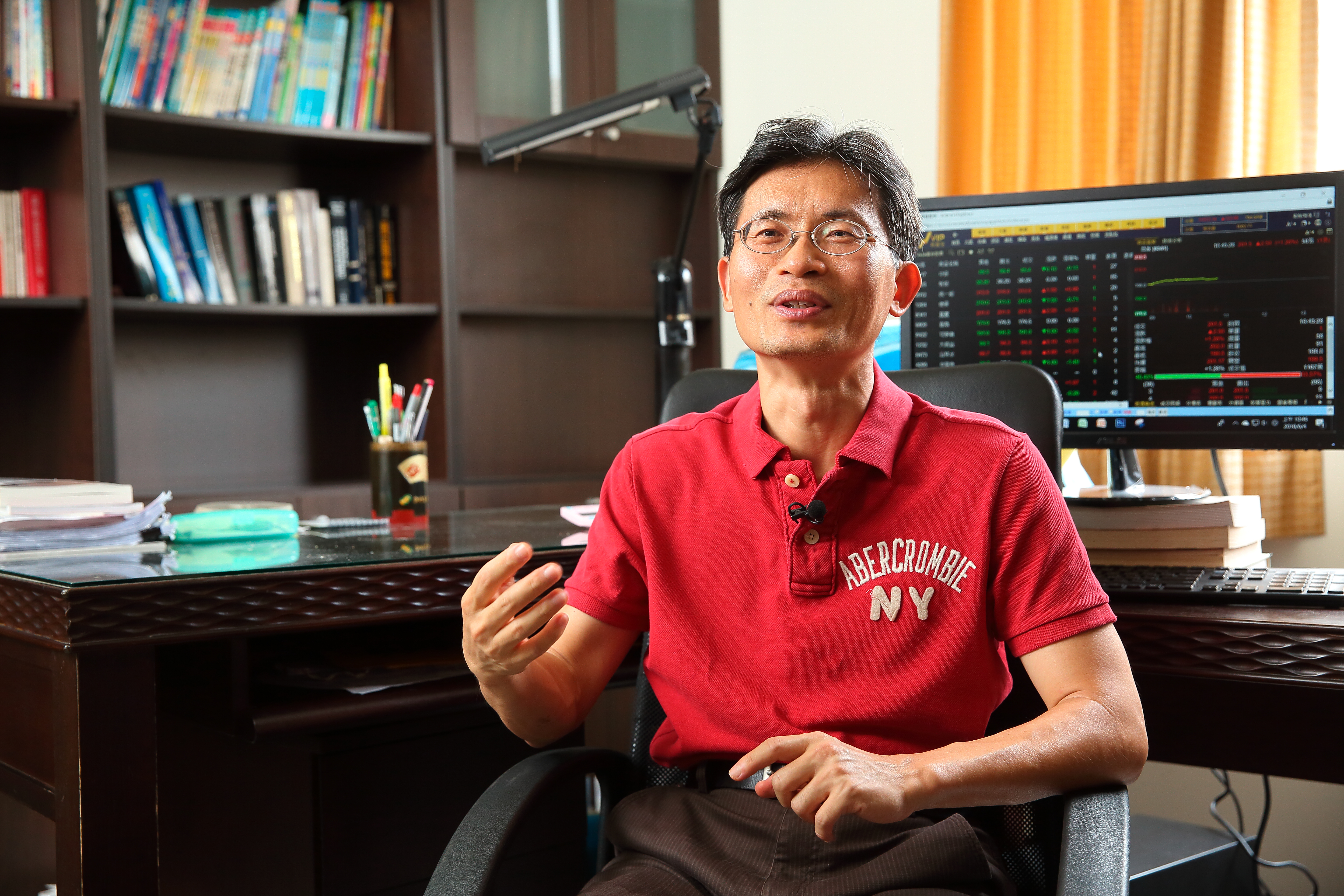 存股達人華倫老師周文偉獨鍾食品股，滾出6千萬資產年領220萬股息。