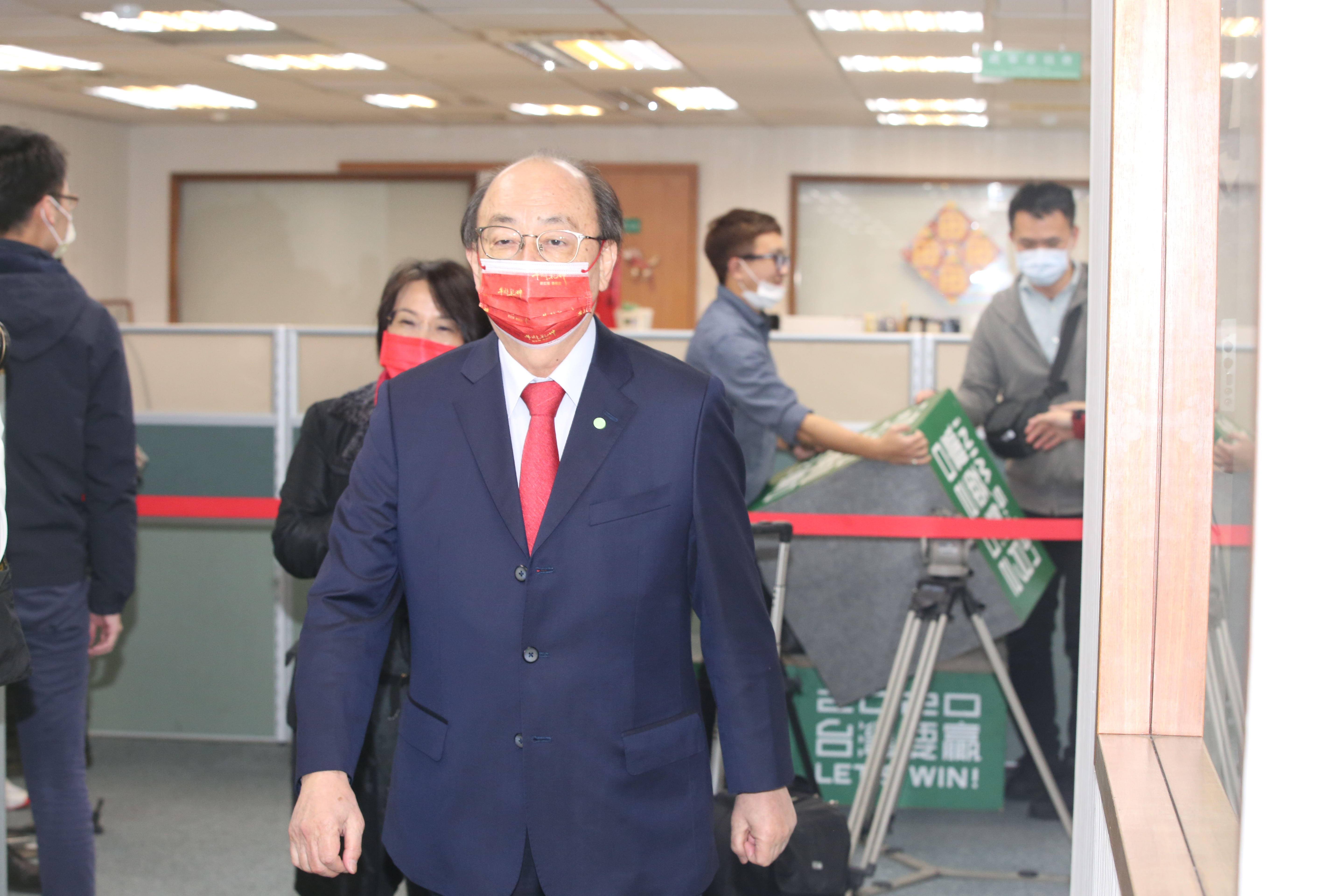 民進黨團總召柯建銘金透露郭台銘採購BNT疫苗以每劑42美元的價格洽談中。（本刊資料照）