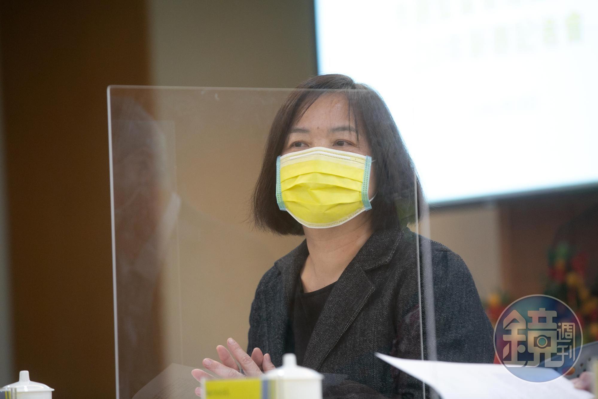 保險局局長施瓊華表示，接種疫苗後身故，死因是疫苗注射所引起，意外險和疫苗險都該賠。（本刊資料照）