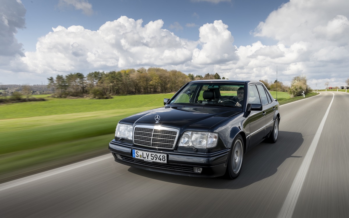 【鏡車文化】混血勁駒的誕生!Mercedes-Benz 500 E的尋根之旅