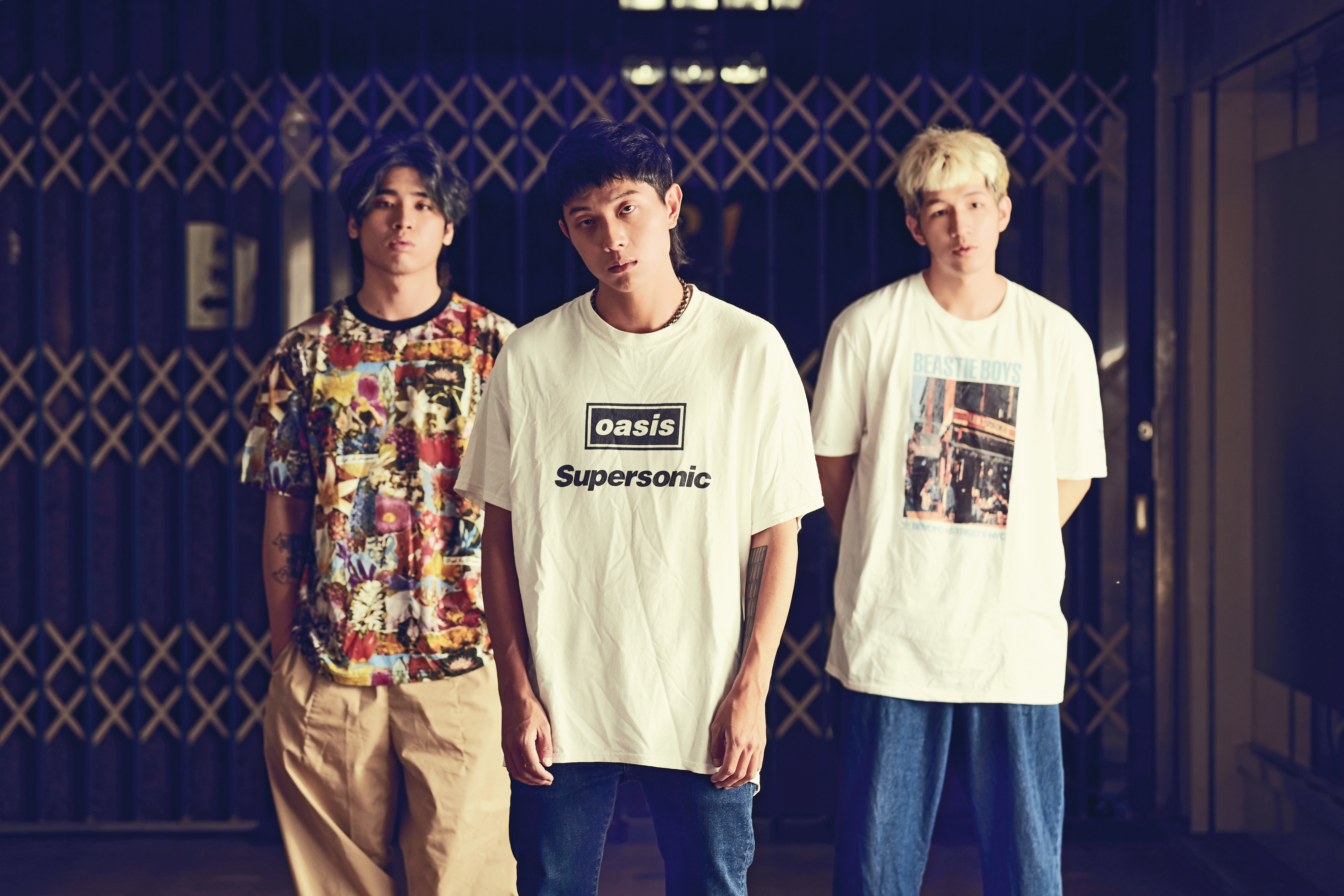 謝博安(中)與天裔(左)及寶仔(右)3人湊在一起,對音樂有共識。