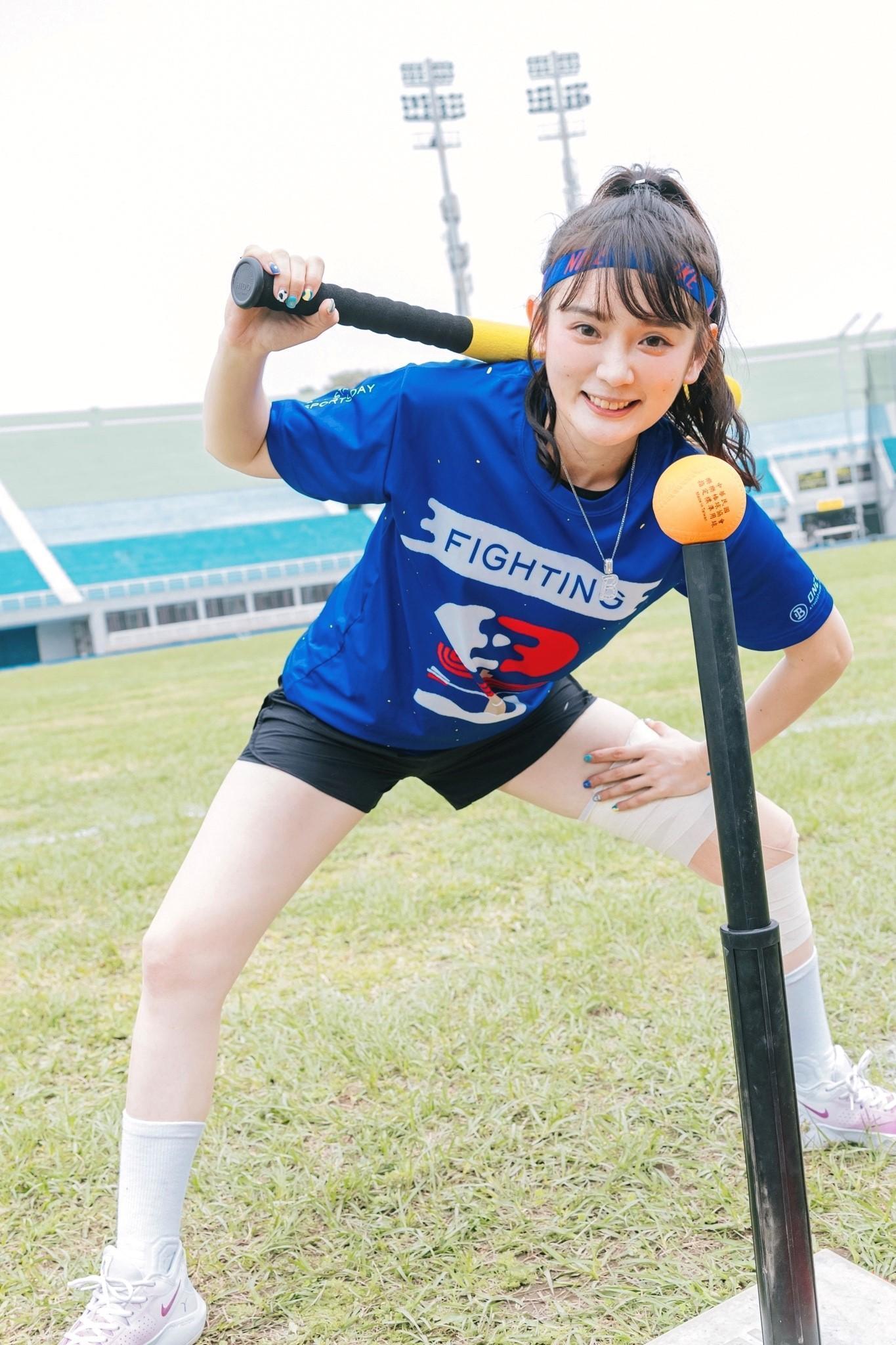 洗菜接力開播,分享自己宅家生活還要揪大家聊運動。(17LIVE提供)