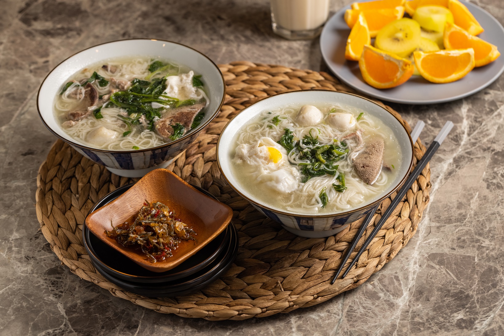 民宿早餐是林孟賢與妻子喜歡的市場麵線或飯糰，都非常美味。