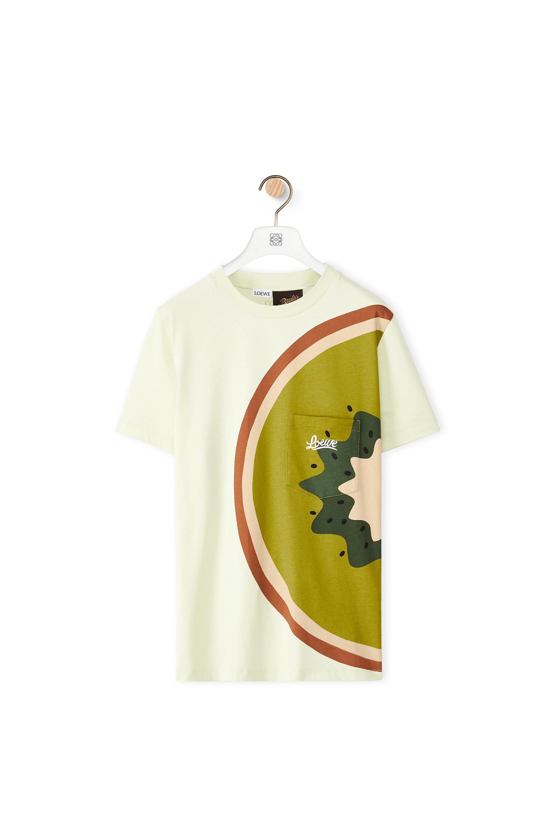 棉質奇異果T恤 NT$13,000 LOEWE。(LOEWE提供)