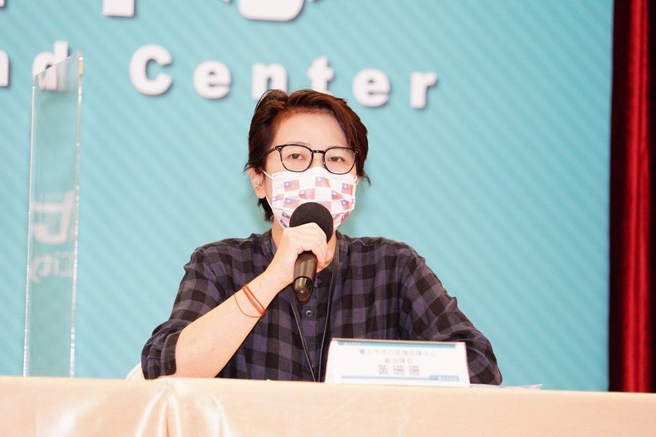 台北市士林區一間長照機構昨爆出47名確診者,對此台北市副市長黃珊珊曾表示市府接手防疫作業後在1週內就完成。(台北市政府提供)