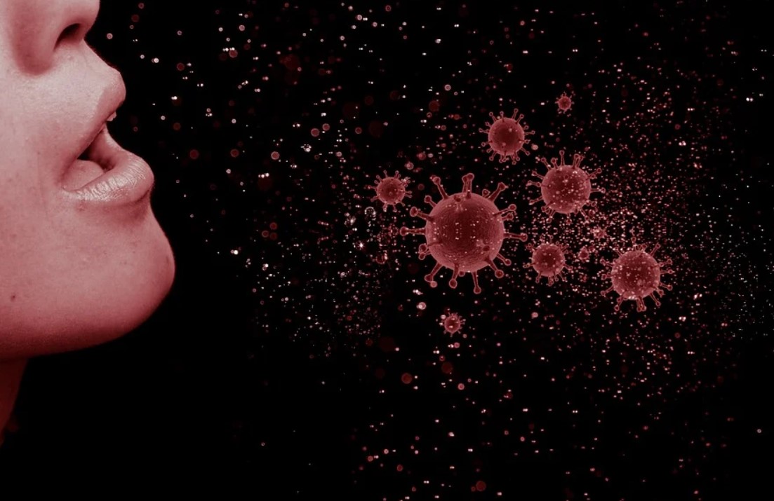 醫師吳昌騰引用英國研究，指出「打噴嚏比平時多」恐是確診警訊，但僅限打過疫苗的人。（示意圖，pixabay）