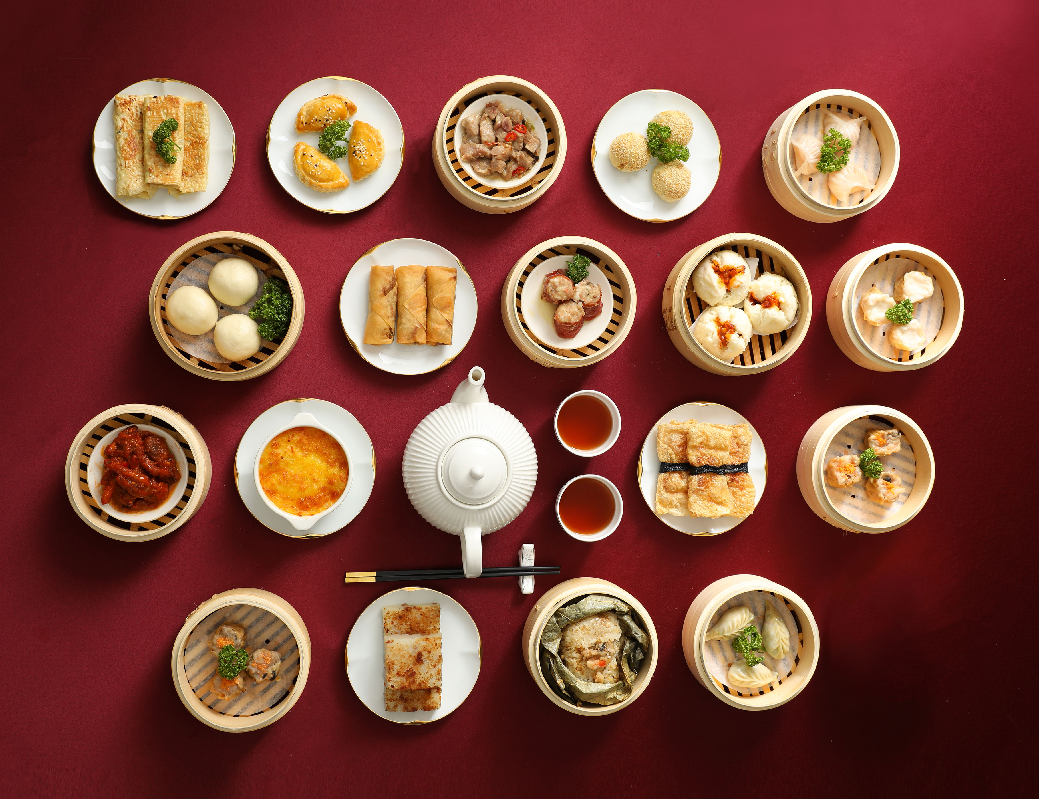 福容台北一館福粵樓提供的精緻港點及中式料理,是許多老饕讚不絕口的好味道,令人回味無窮。(福容大飯店提供)