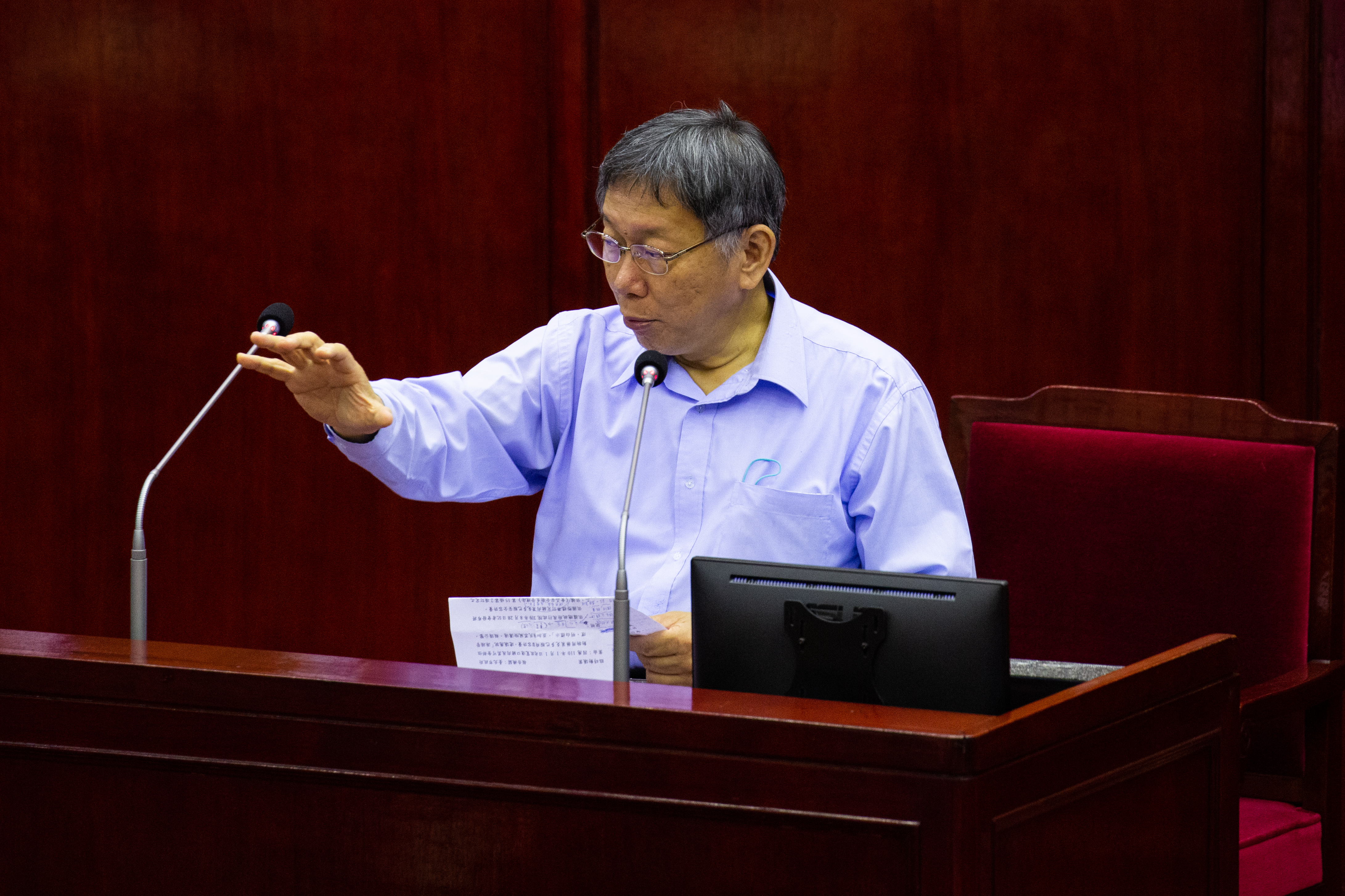 針對台北市衛生局人員曾經聲稱「市長說今天一定要打完（疫苗）」，柯文哲昨表示下屬要怎麼解讀他的話他也不曉得。（本刊資料照）