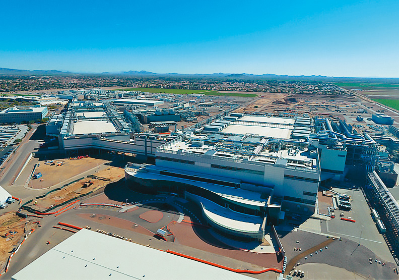 台積電不只在計劃到高雄橋頭擴廠，包括美國、日本也有擴廠計畫，圖為英特爾在美國的晶圓廠。（翻攝Inte官網）