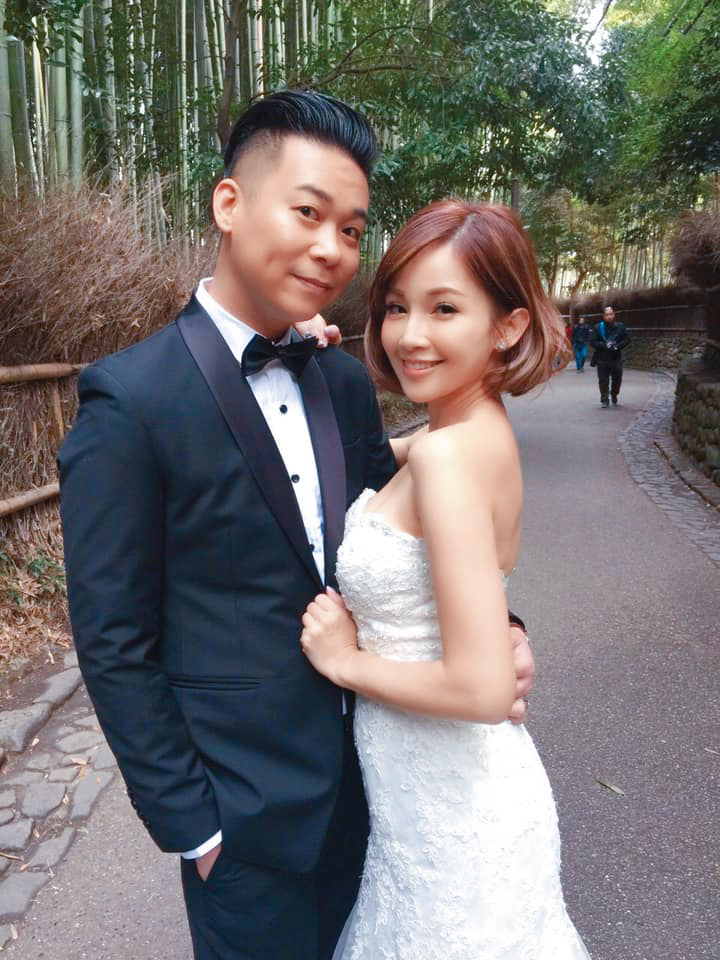 鍾欣怡婚後經營副業積極，還揪了老公孫樂欣一起合開經紀公司。（翻攝鍾欣怡臉書）