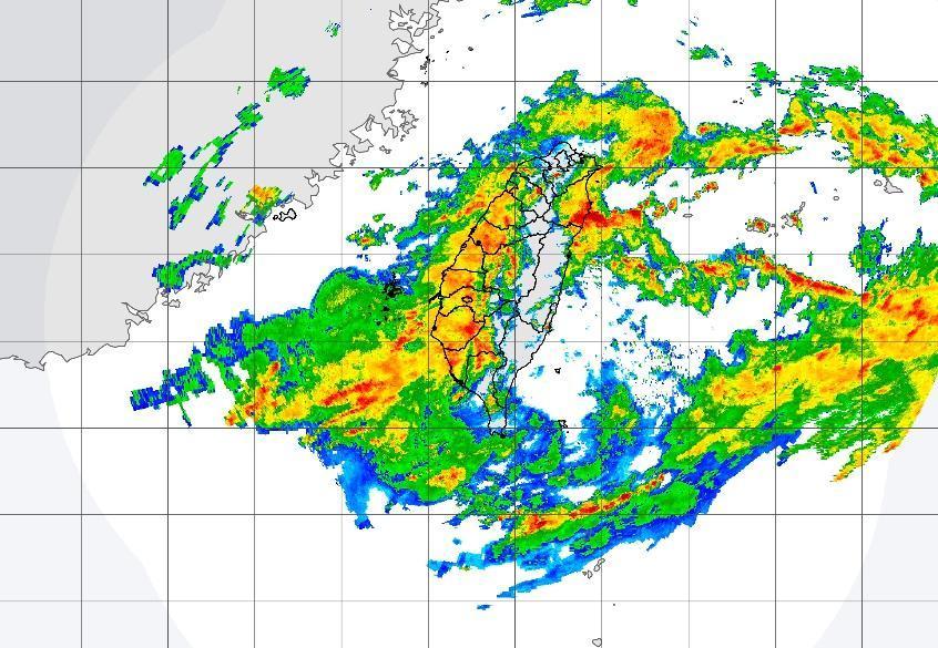 中央氣象局針對3縣市發布豪雨特報、12縣市大雨特報。(翻攝自中央氣象局)