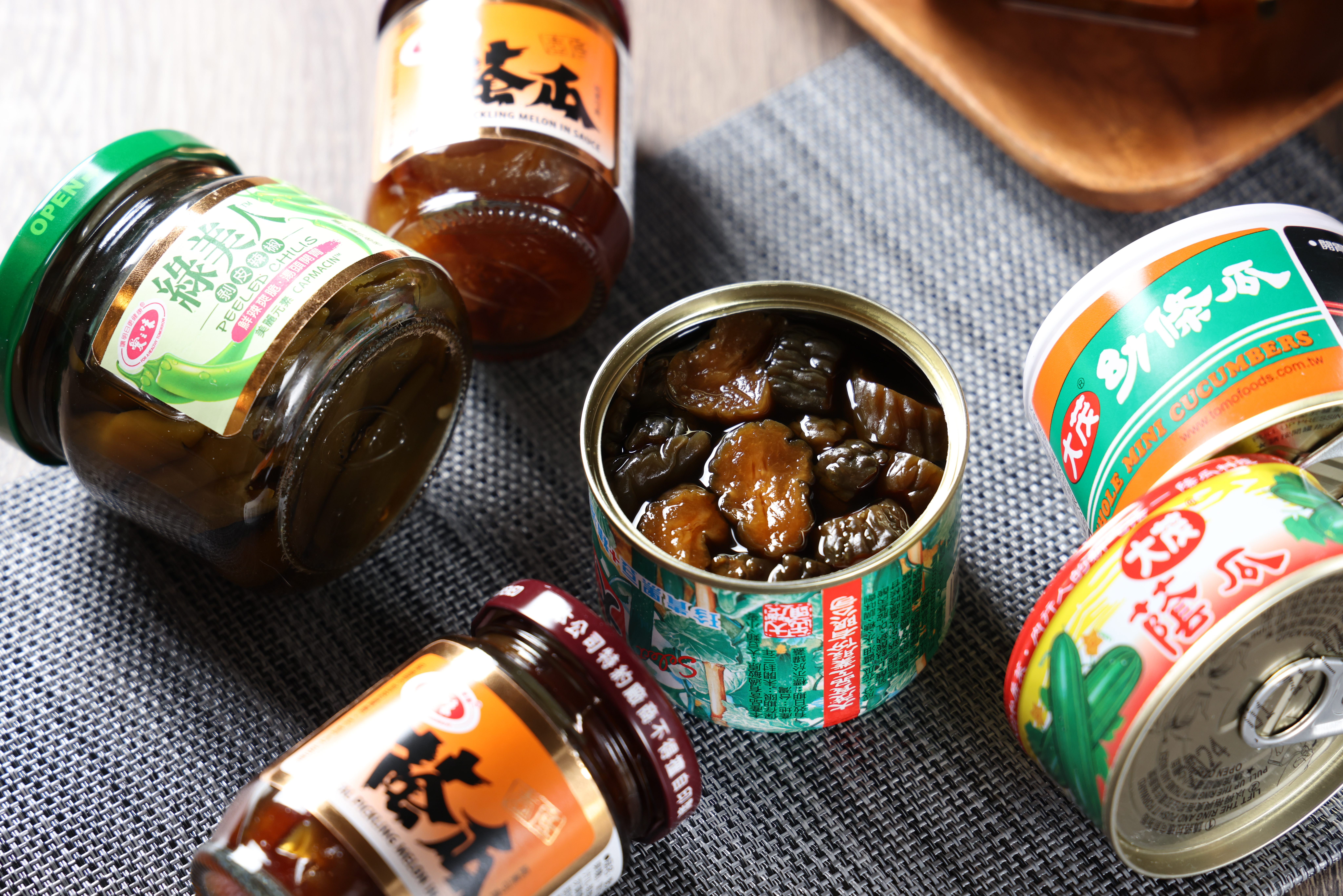 除了蔭瓜、脆瓜，剝皮辣椒等醬菜也可用來入菜。