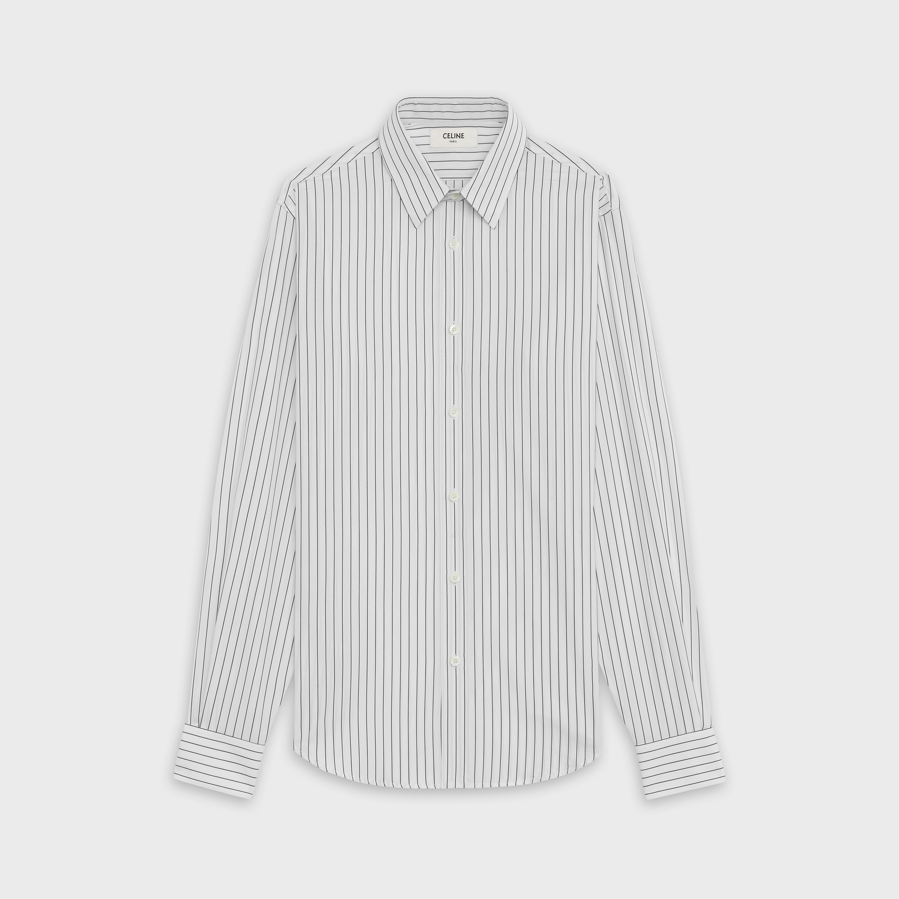 直條紋襯衫；NT$22,000。（CELINE提供）