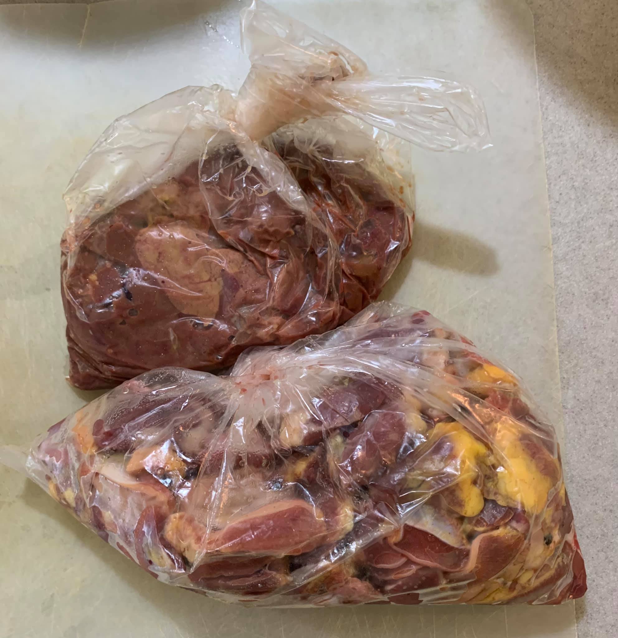 今日用到的雞雜。多益肉莊貼心的把雞心、雞胗與雞肝分開包。