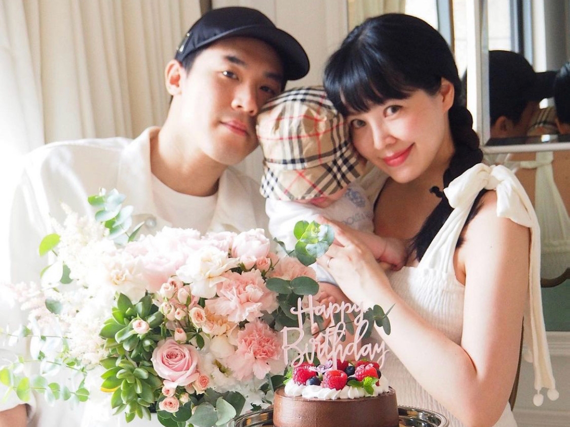 廖曉喬日前歡度43歲生日，更首次公開一家三口合照。（翻攝自廖曉喬IG）