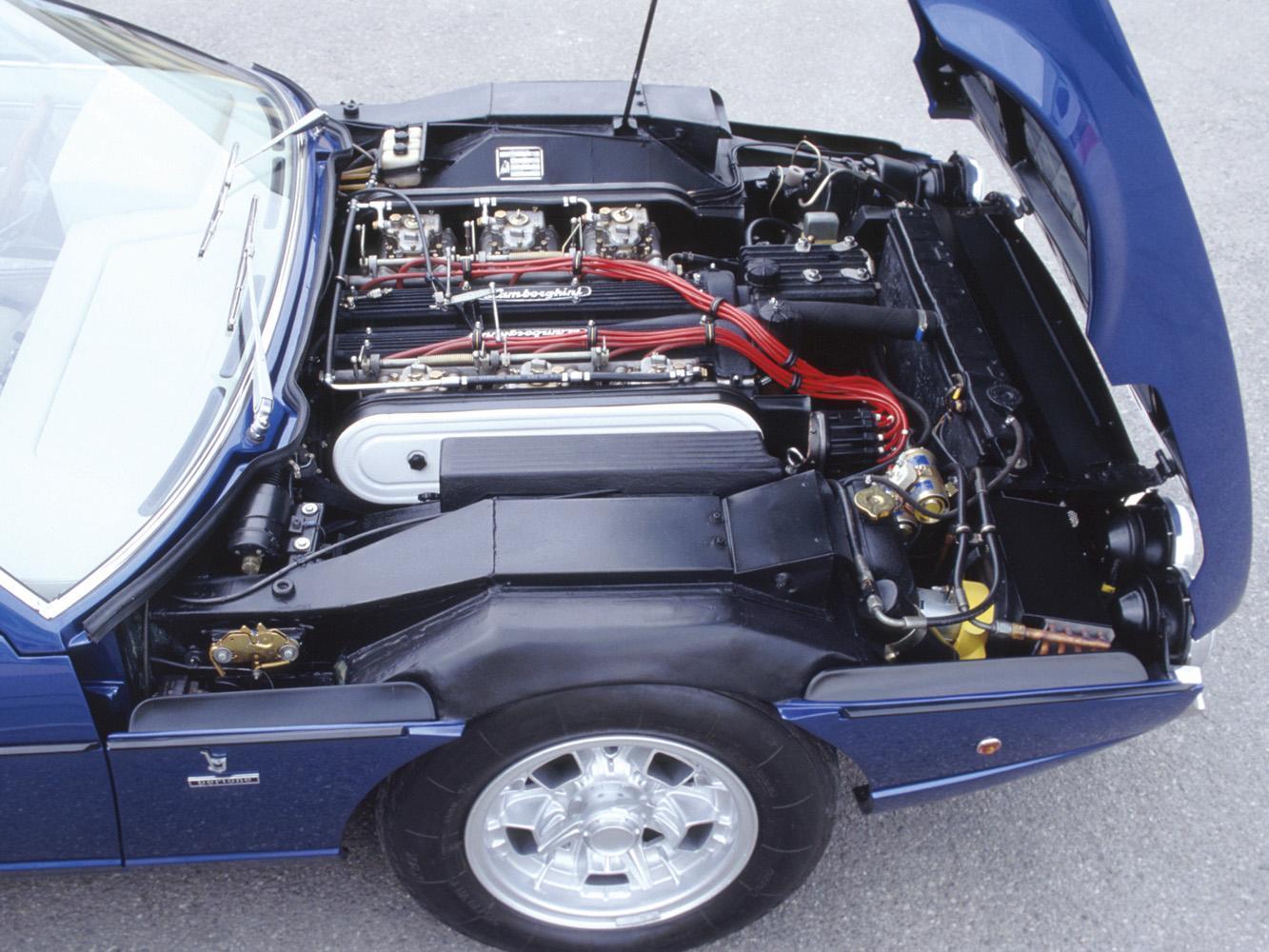Espada最大馬力350 hp，極速可達260 公里/小時。