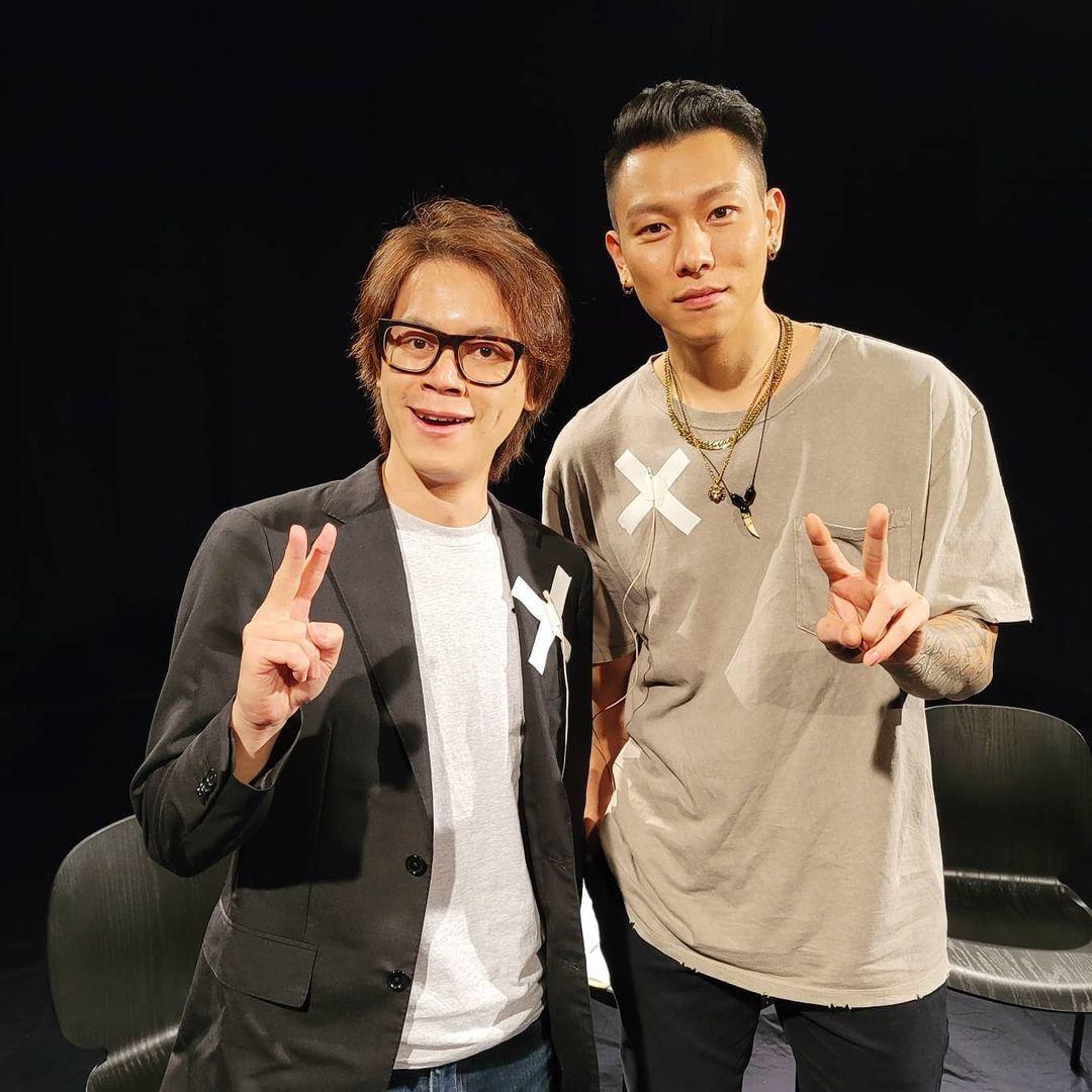HowHow提問:「所以你都靠打架交朋友嗎?」瘦子神回:「你想跟我交朋友嗎?」(翻攝自HowHow IG)