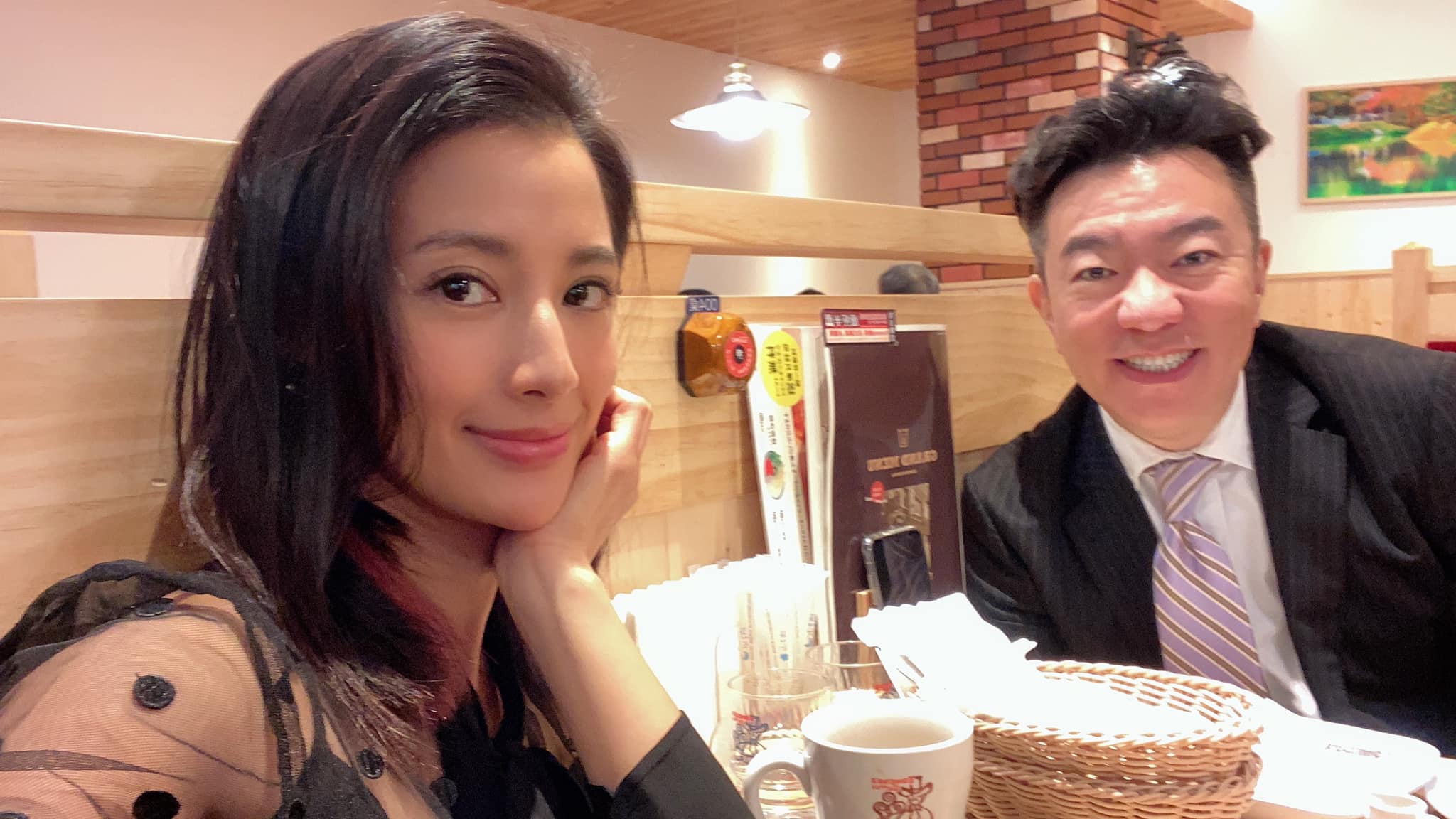 李蒨蓉與老公李德立大吵，昨夜文末她說自己睡沙發。（翻攝自李蒨蓉臉書）