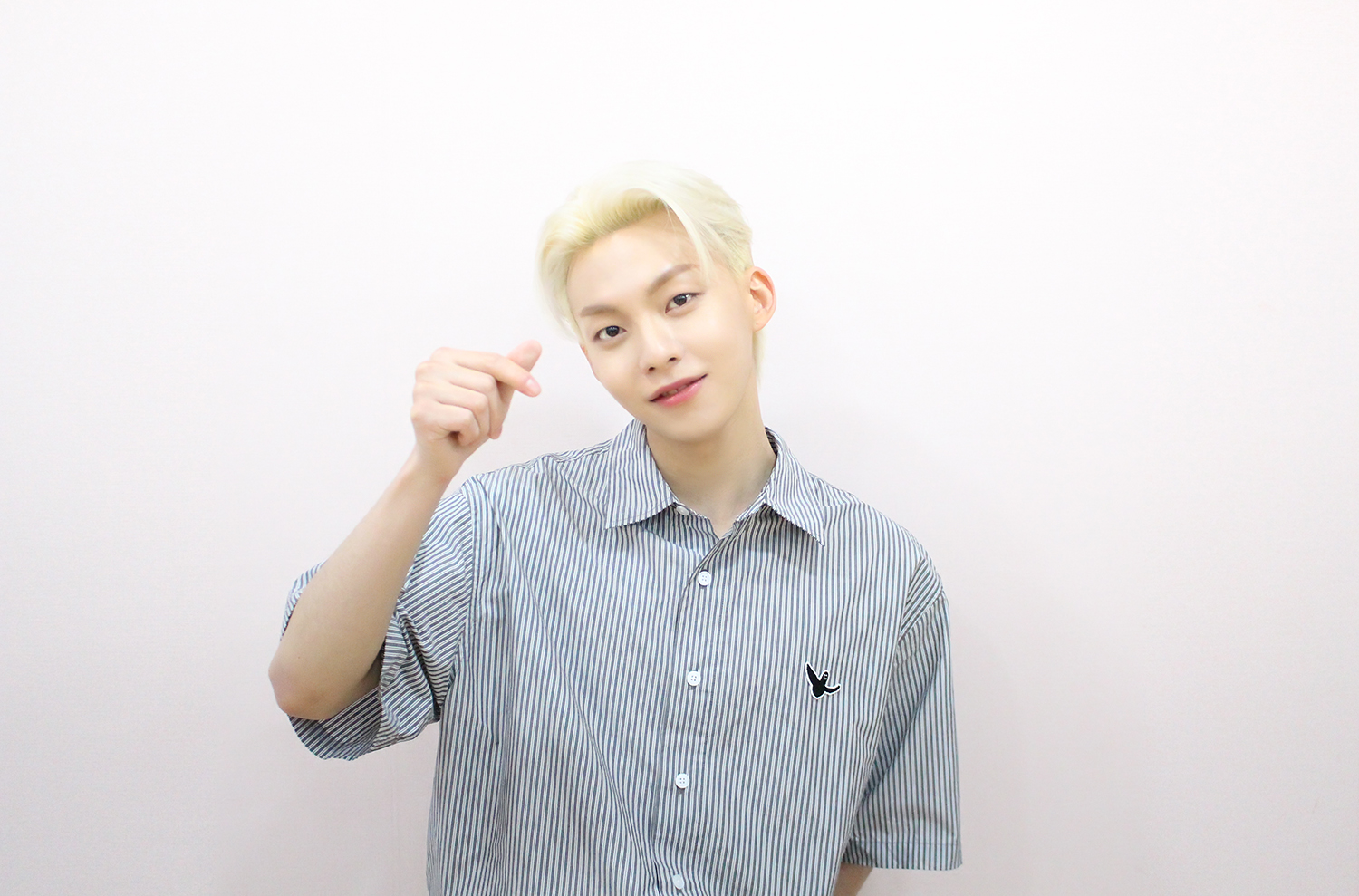 韓國歌手禹真榮接受台媒訪問，直呼想來台灣與粉絲相見歡。（索尼唱片提供）