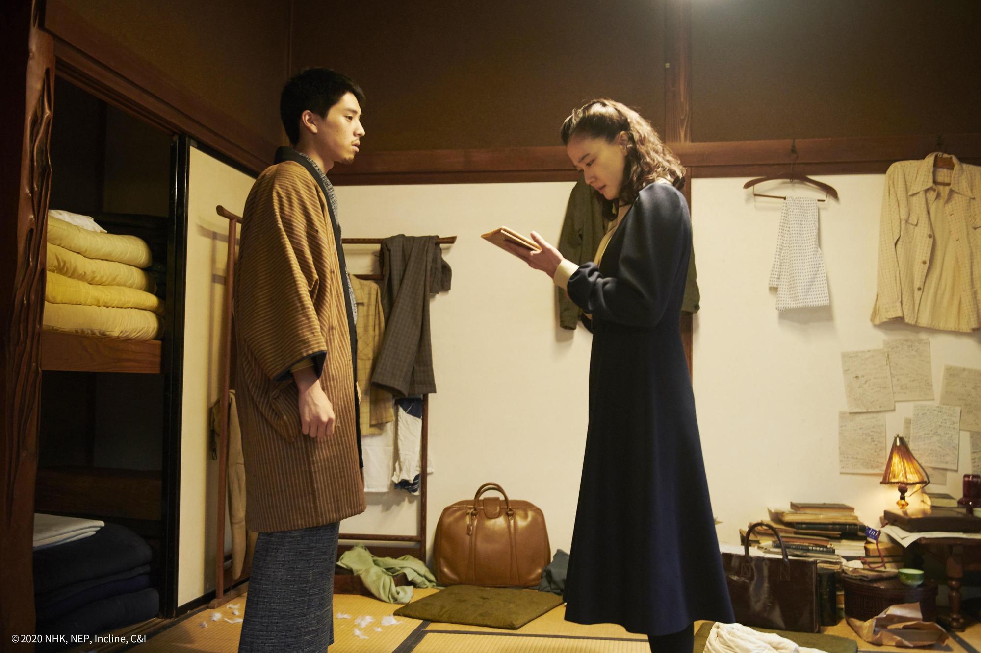 日本名導黑澤清執導的《間諜之妻》去年榮獲威尼斯影展最佳導演獎，這次卻不敵《那個我最親愛的陌生人》。（可樂提供）