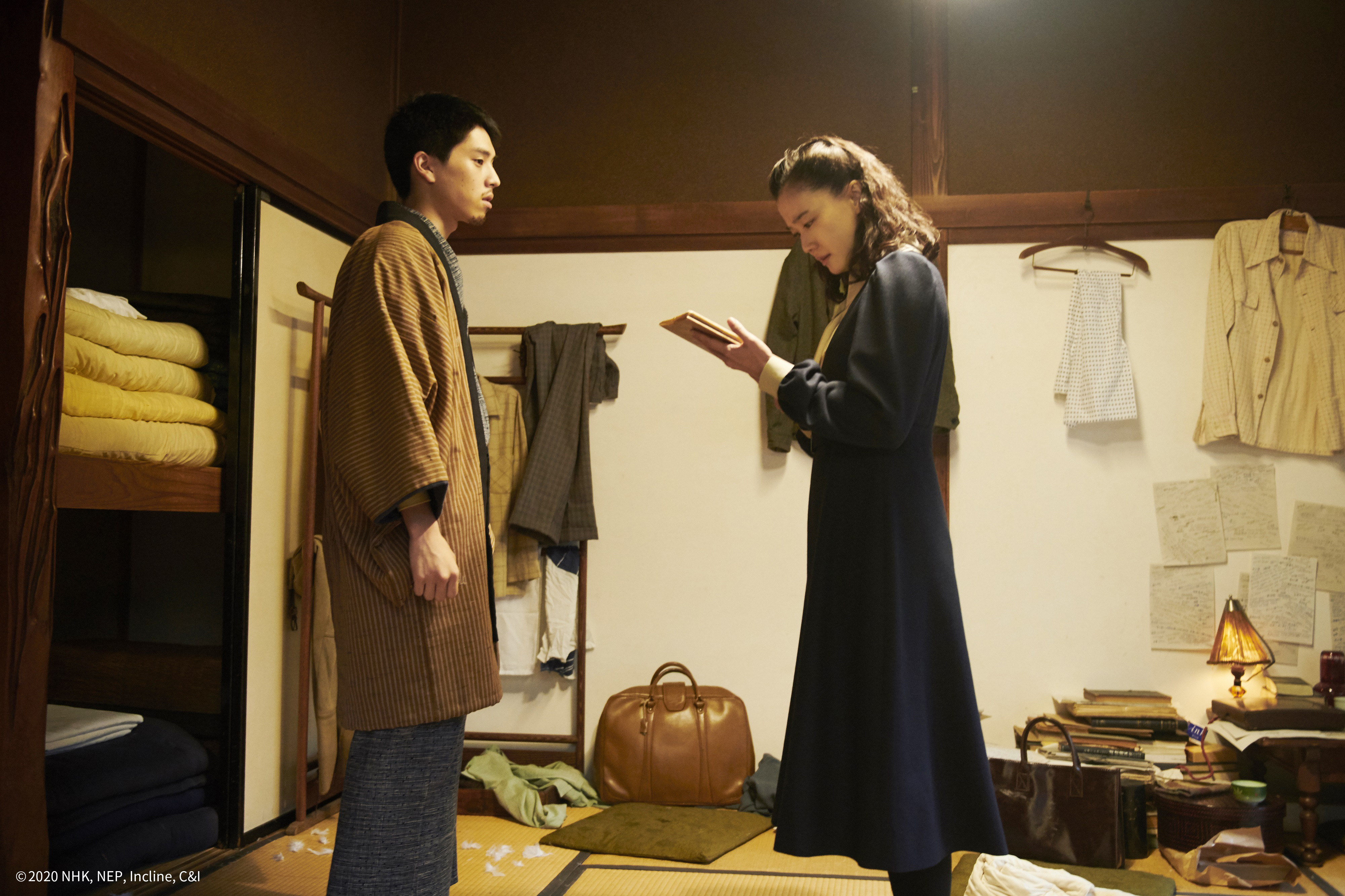 日本名導黑澤清執導的《間諜之妻》去年榮獲威尼斯影展最佳導演獎，這次卻不敵《那個我最親愛的陌生人》。（可樂提供）
