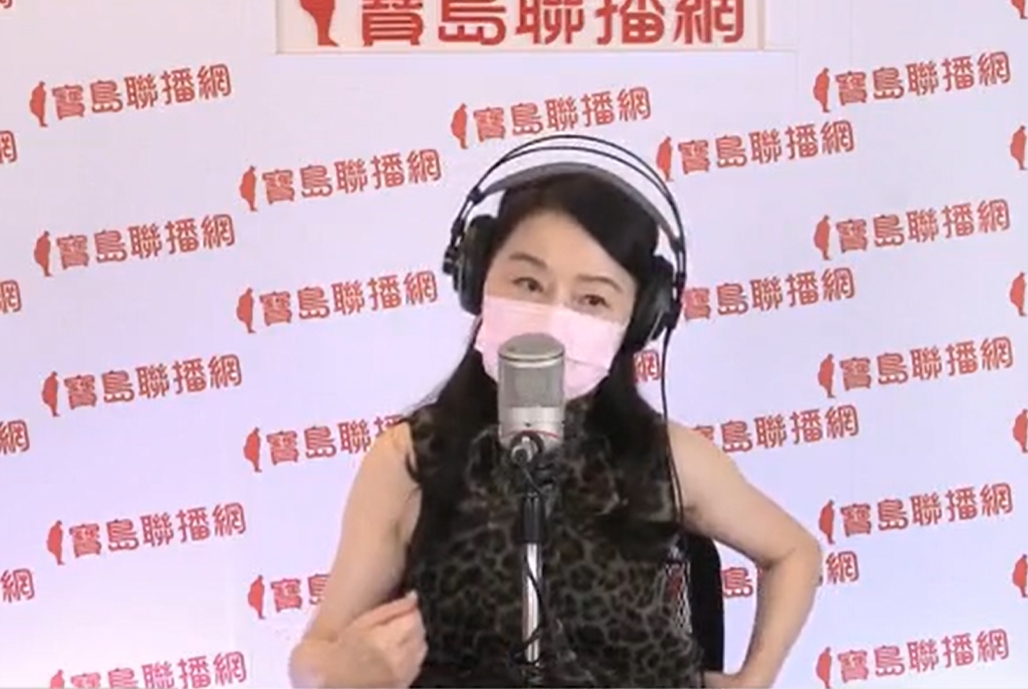 資深媒體人周玉蔻今（25日）爆料莫德納疫苗將於週末到貨，推測應是先前訂購的疫苗。（翻攝自周玉蔻臉書）