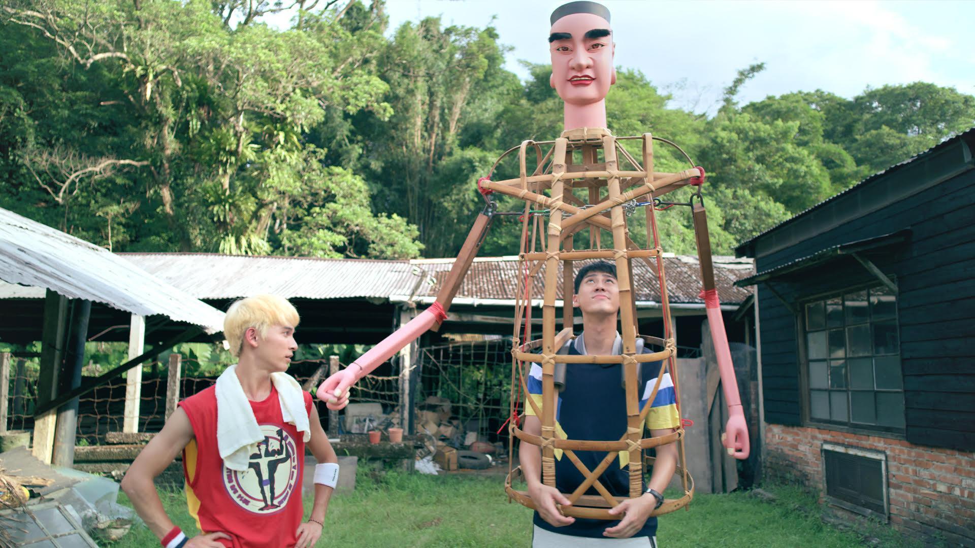 《神之鄉》主要演員透過視訊進行記者會。(東森提供)