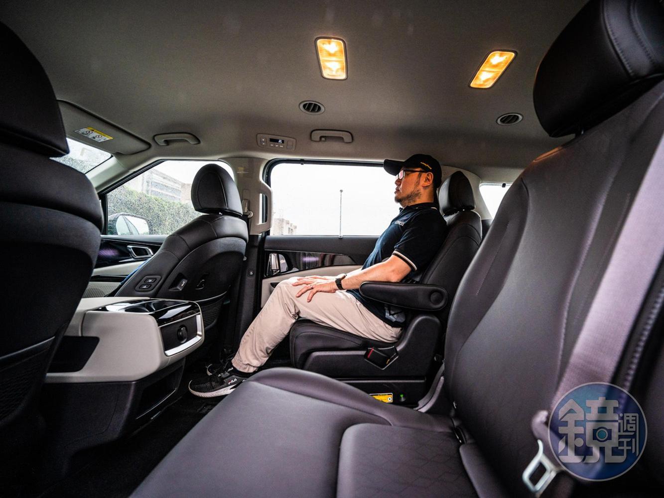 試駕車第二排座椅為獨立設計，除可以前後移動外，必要時還可以自行拆卸。