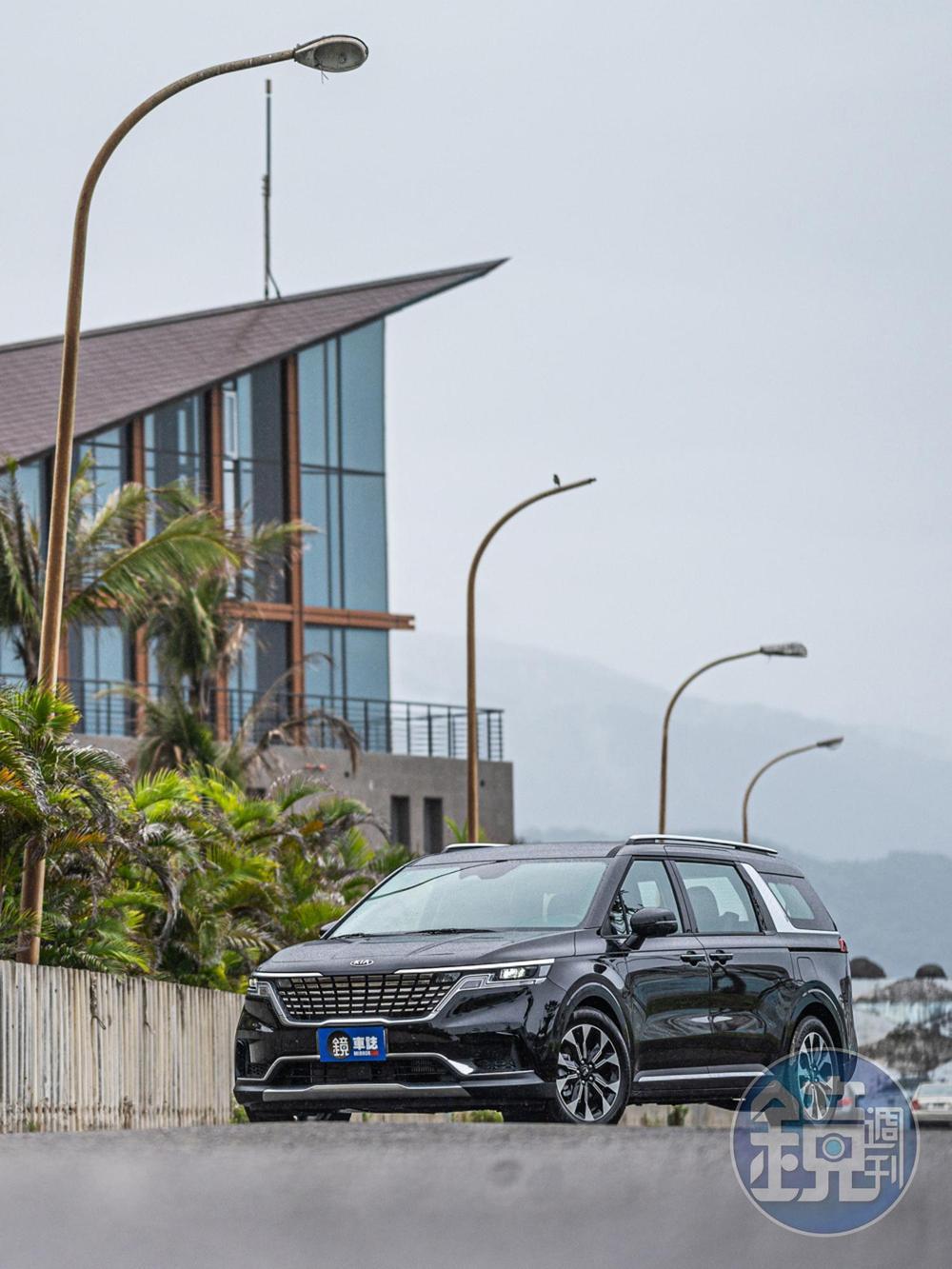 KIA Carnival 尊貴七人座