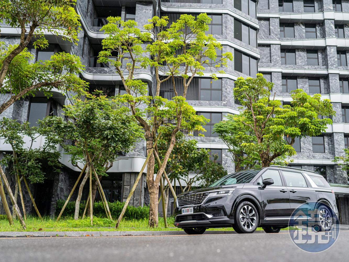 KIA Carnival 尊貴七人座