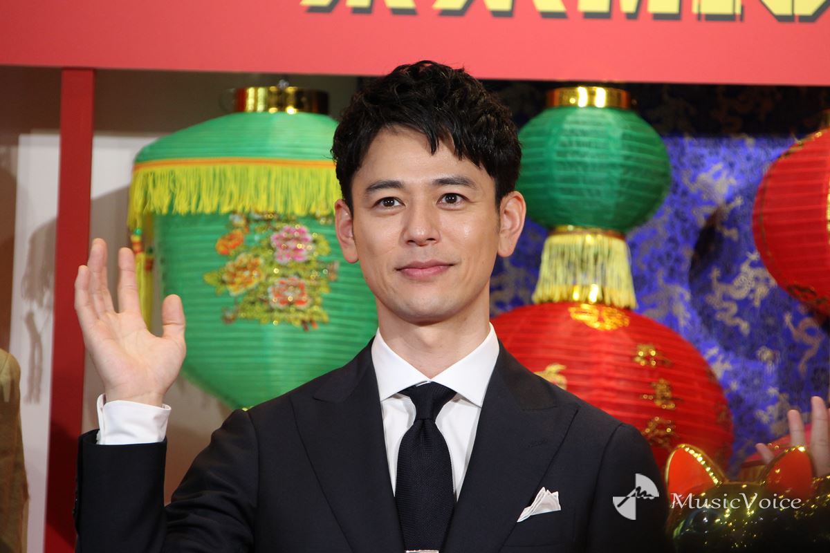 妻夫木聰為接演《唐人街探案3》苦練中文，拿到劇本卻發現自己的台詞都以日文為主，求導演改劇本。（翻攝自Music Voice）