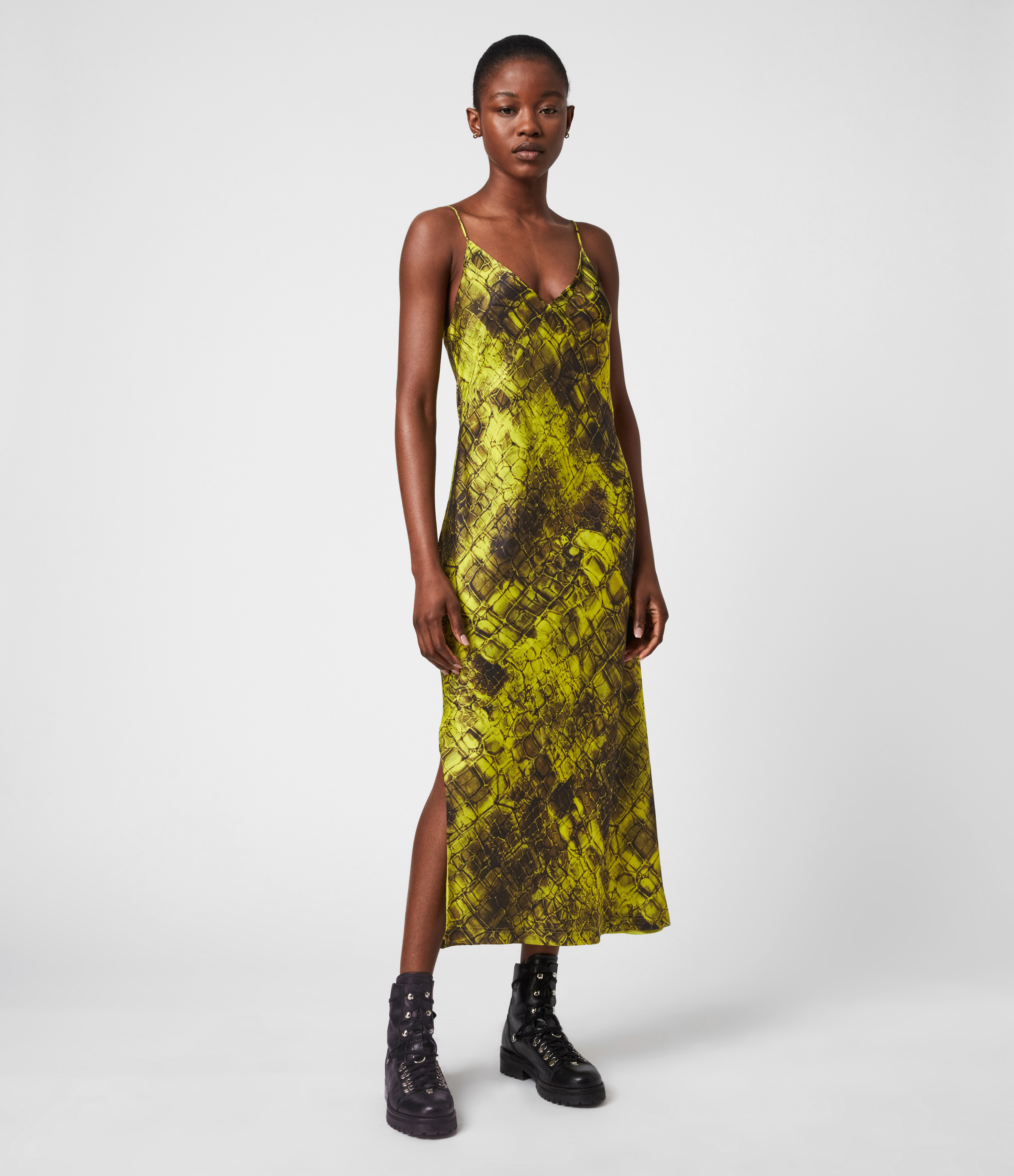Melody Mirus印花細肩帶長洋裝 NT$11,200 AllSaints。（AllSaints提供）