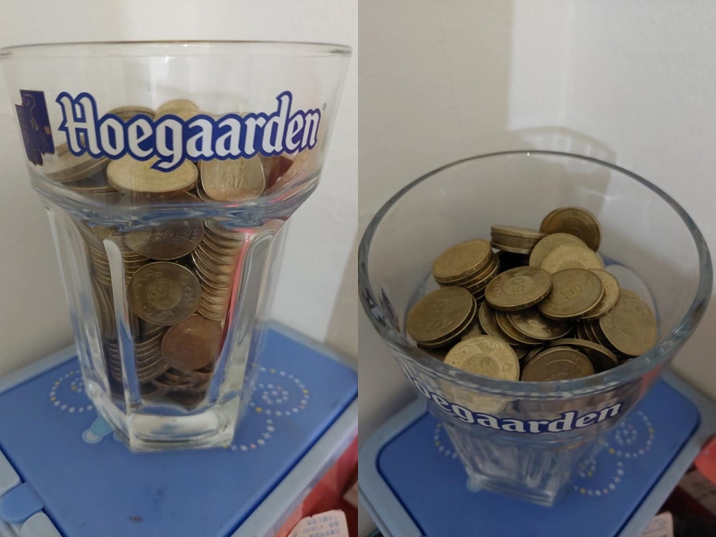 一位外送員臉書上分享有存50元硬幣的習慣，但釣出不少網友直言「50元超多偽幣」。（翻攝自臉書社團「爆廢公社公開版」）