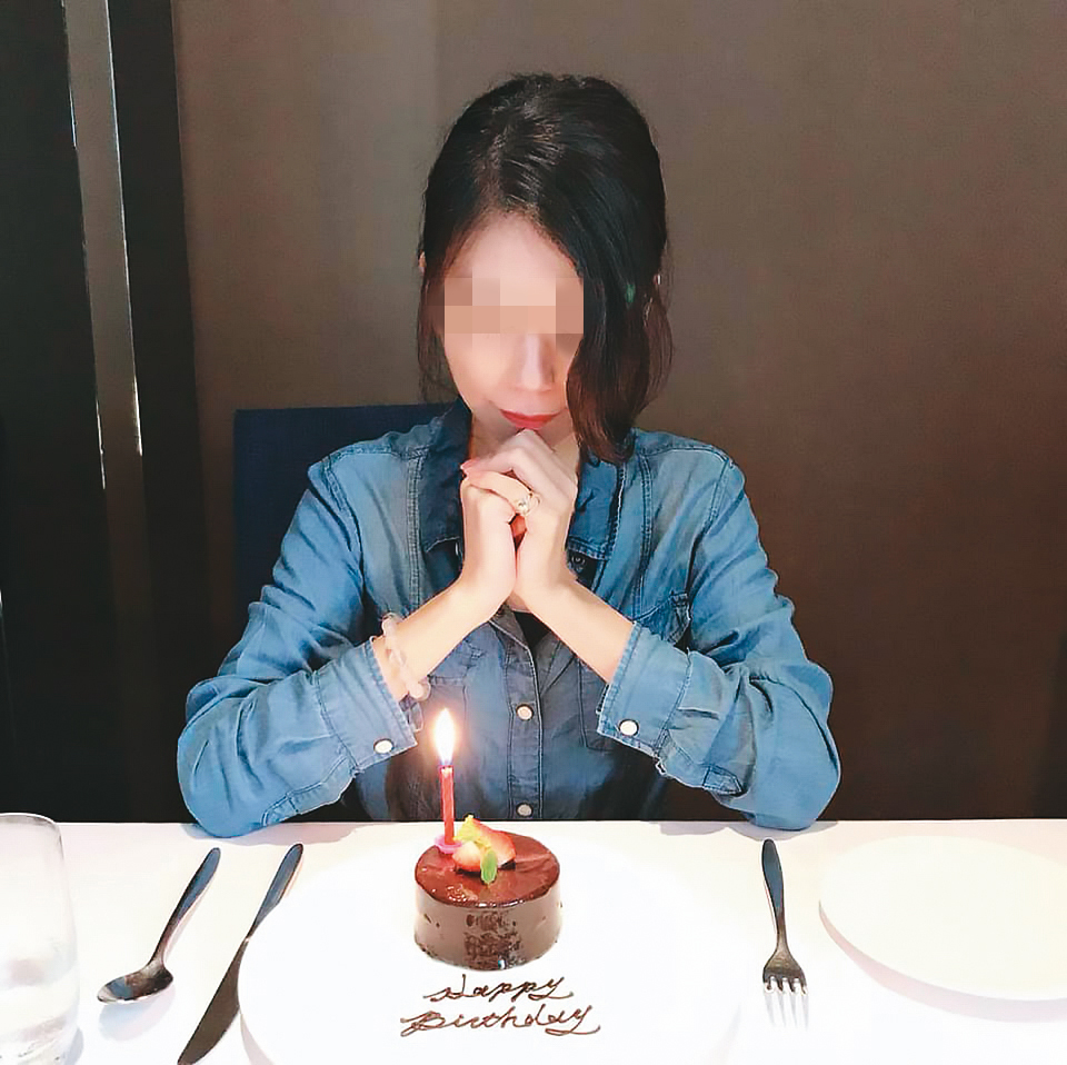 小魚在臉書慶祝自己29歲生日。(翻攝自小魚臉書紀念帳號)