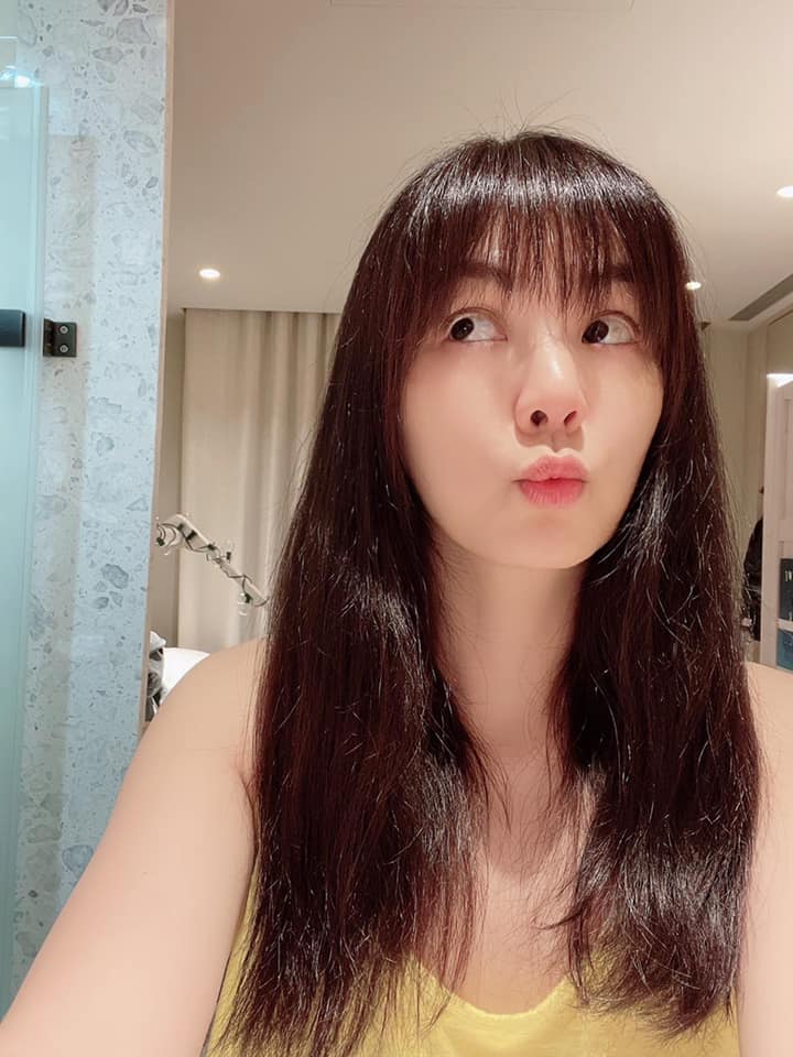 Ella另外也在留言處分享自己修瀏海後的照片，獲得一致好評。（Ella臉書）