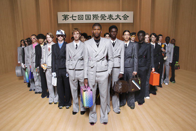 LV 2022年春夏男裝秀，是Virgil Abloh（維吉爾阿布洛）接掌設計大任後的第7系列作品。（LV提供）
