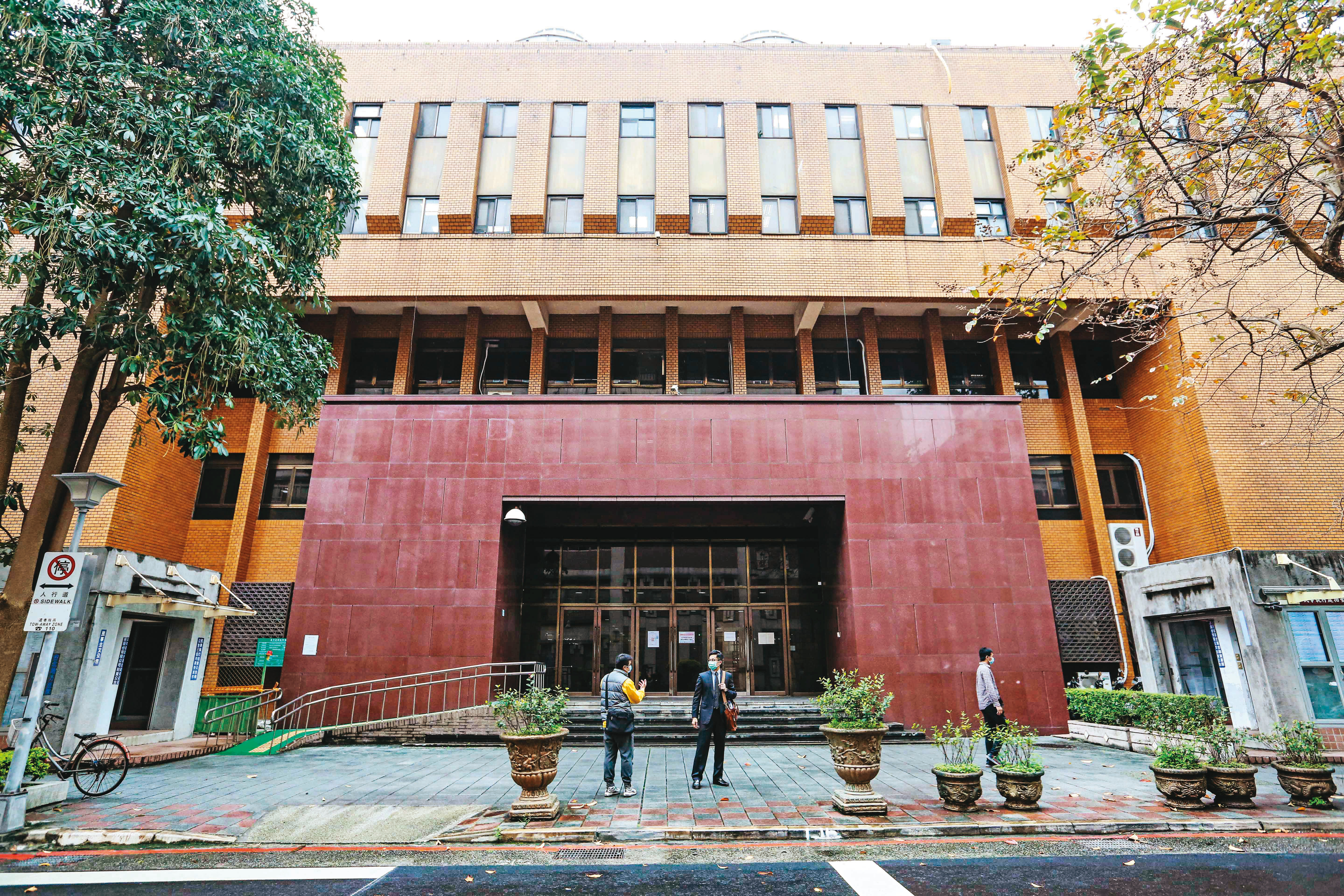 台北地院（圖）考量黃閔暄無法及時查明蔡伯府生前財產及債務來源，上月底准予展延陳報遺產清冊3個月。