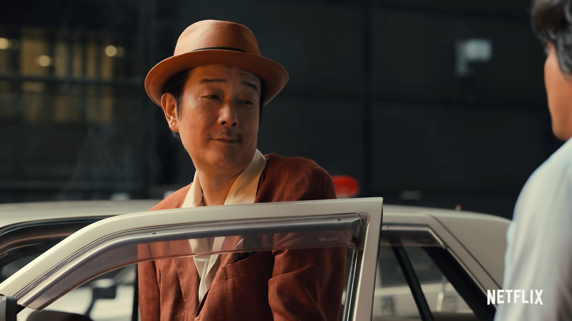 中川雅也在《AV帝王》飾演警視廳警部武井,私下收賄也熱愛找村西透麻煩。(翻攝自預告畫面)