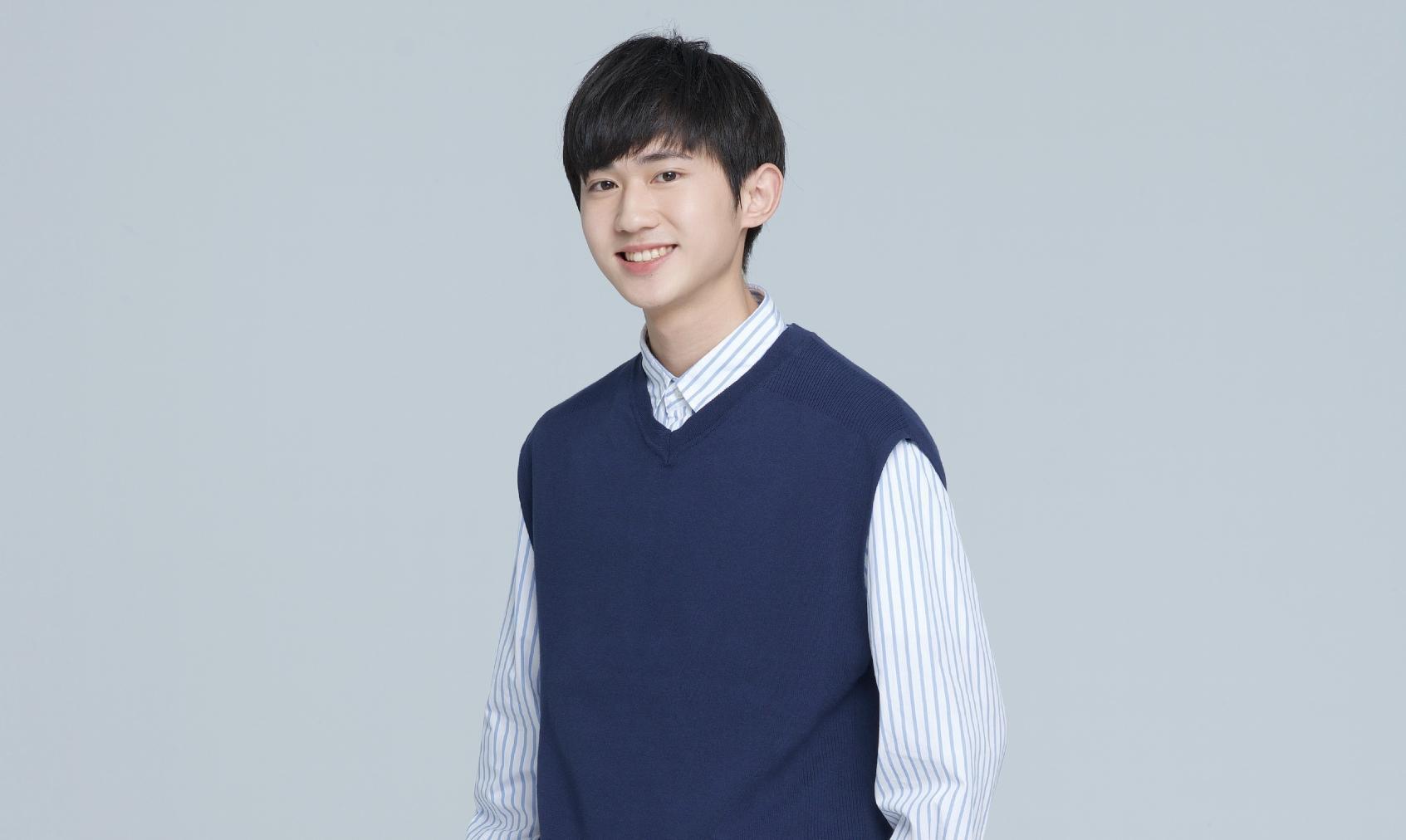 《愛的奧特萊斯》男主角姜典年僅20歲。（LINE TV提供）