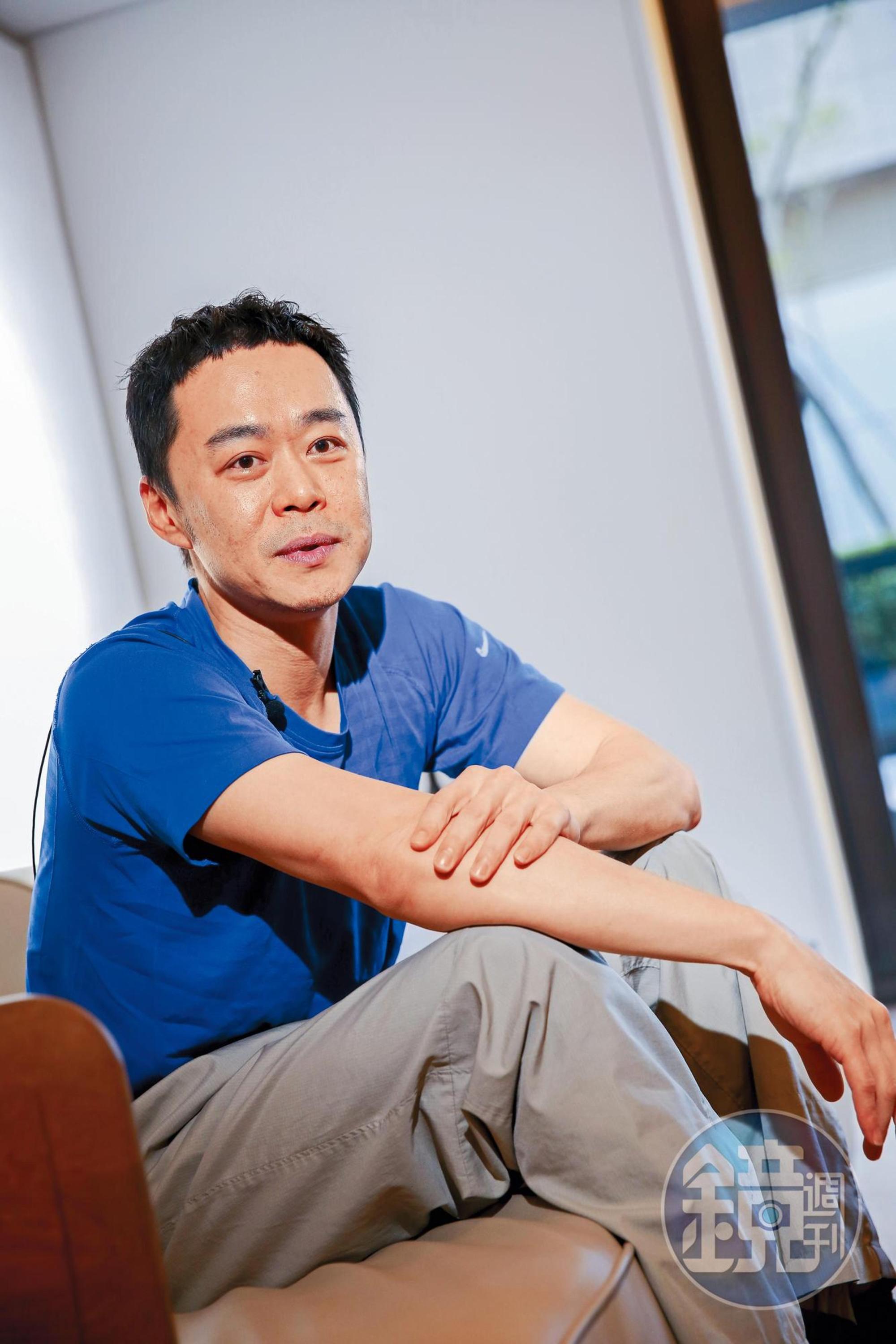 張承中跨足娛樂圈，不但成為「影一製作公司」總經理，也是「橙想娛樂」董事長。