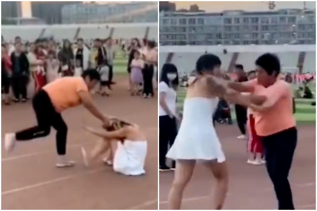 名穿薄紗洋裝的正妹在廣場跳舞,卻被陌生大媽海扁一頓。(翻攝自微博)