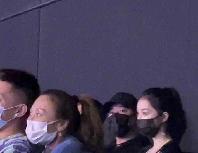 潘瑋柏、Luna看演唱會遭偷拍。(翻攝自微博)