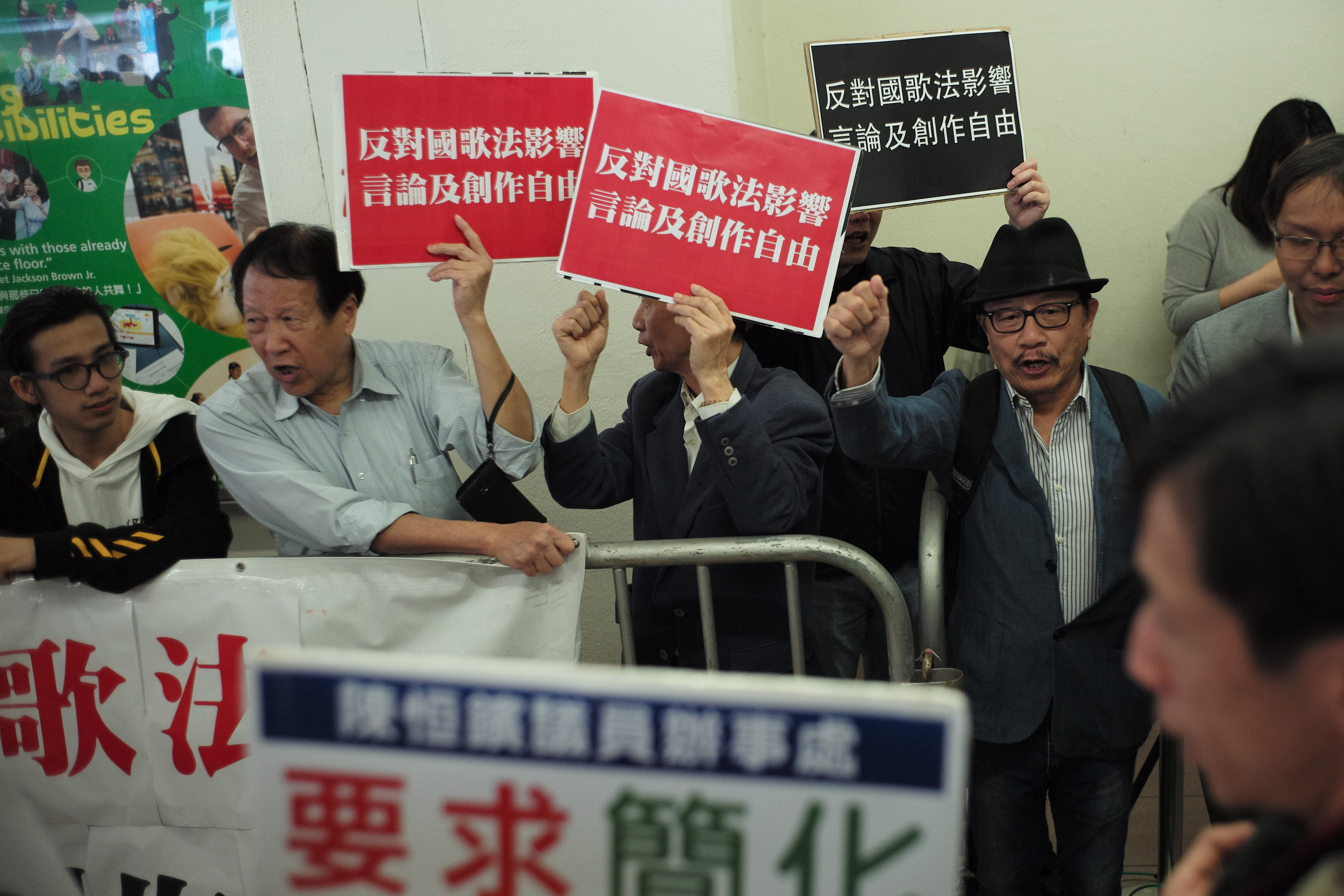 民眾自由參與公民團體主辦的抗議活動。