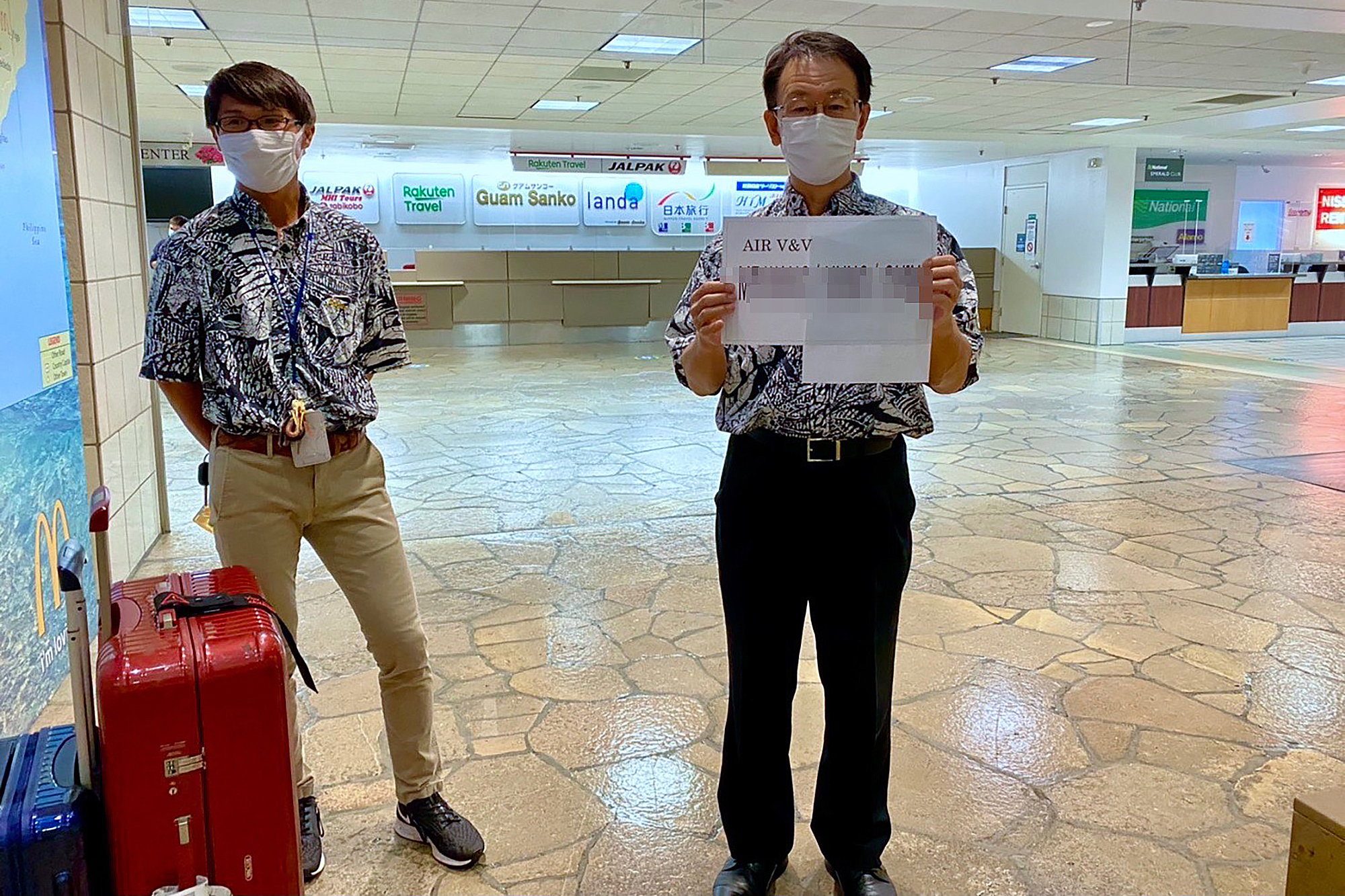 旅客抵達關島機場後，沿著Air V&V計畫的指標動線，就能完成一系列檢查與抵達飯店。（雄獅旅遊提供）