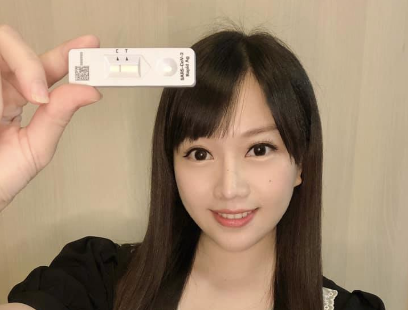 蔡尚樺曝光自己使用新冠肺炎快篩試劑的初體驗。(翻攝自蔡尚樺臉書)