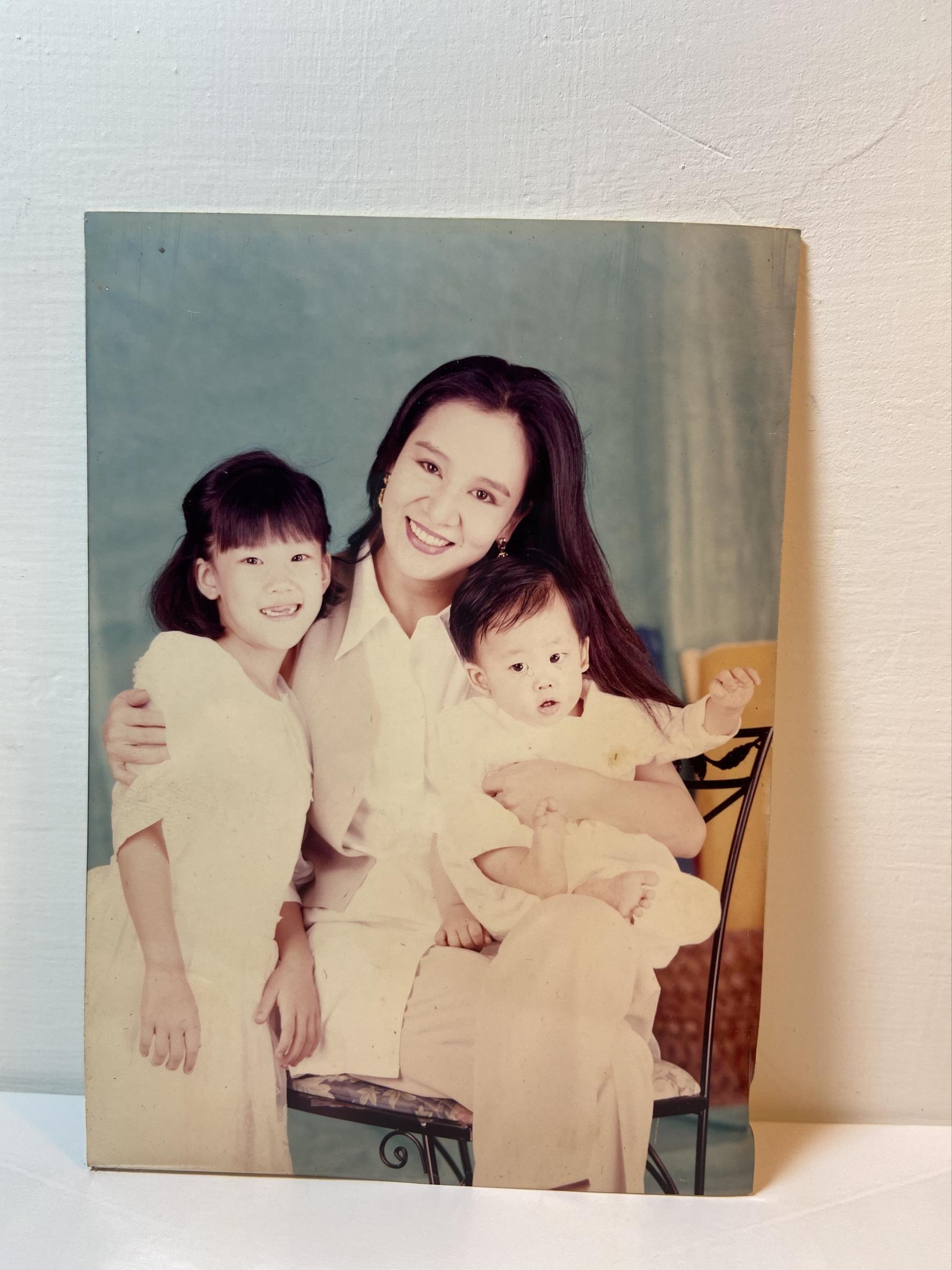 一對貼心懂事的兒女，是李麗華的驕傲。（李麗華提供）