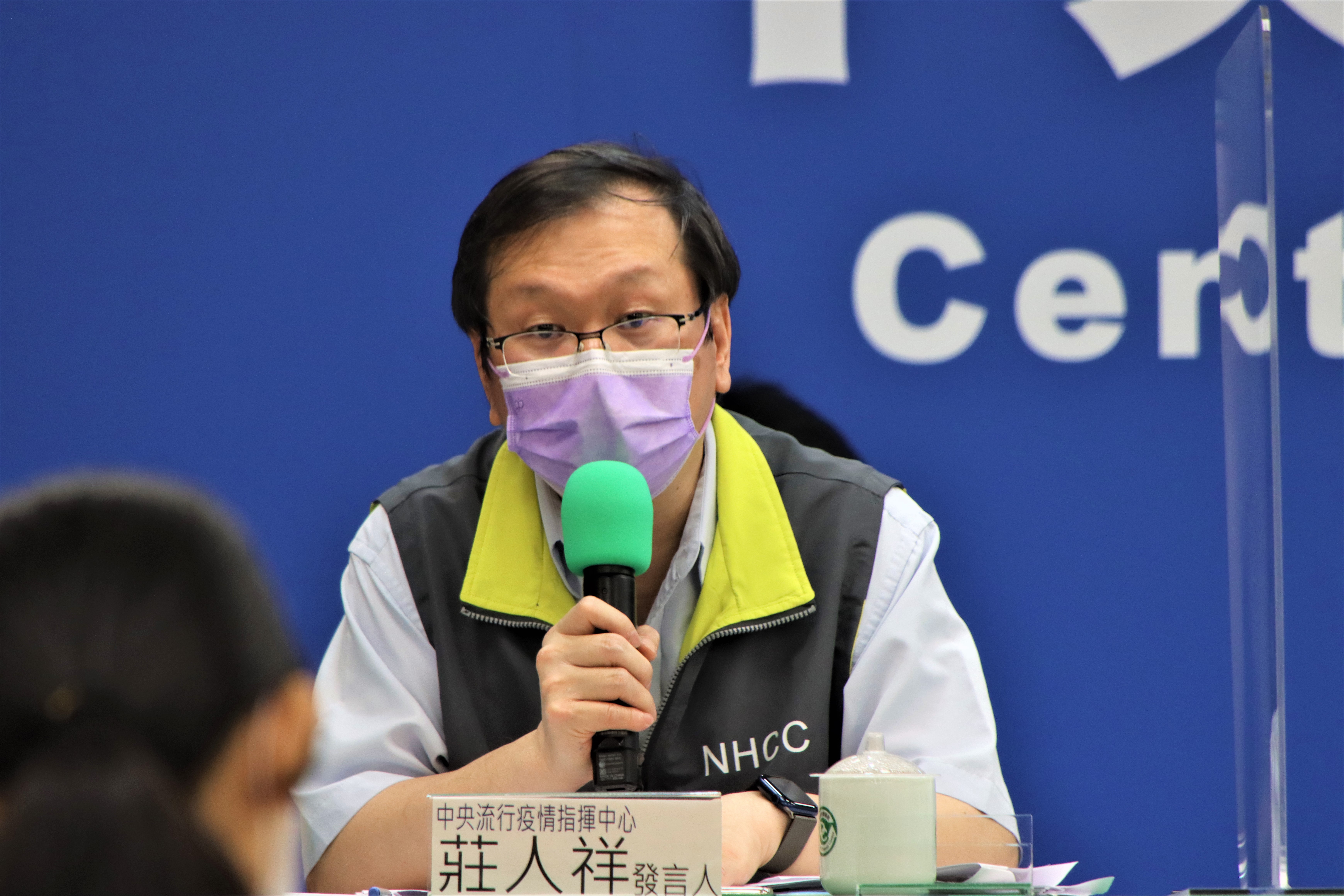 發言人莊人祥表示，新增64件疫苗不良通報事件。（指揮中心提供）