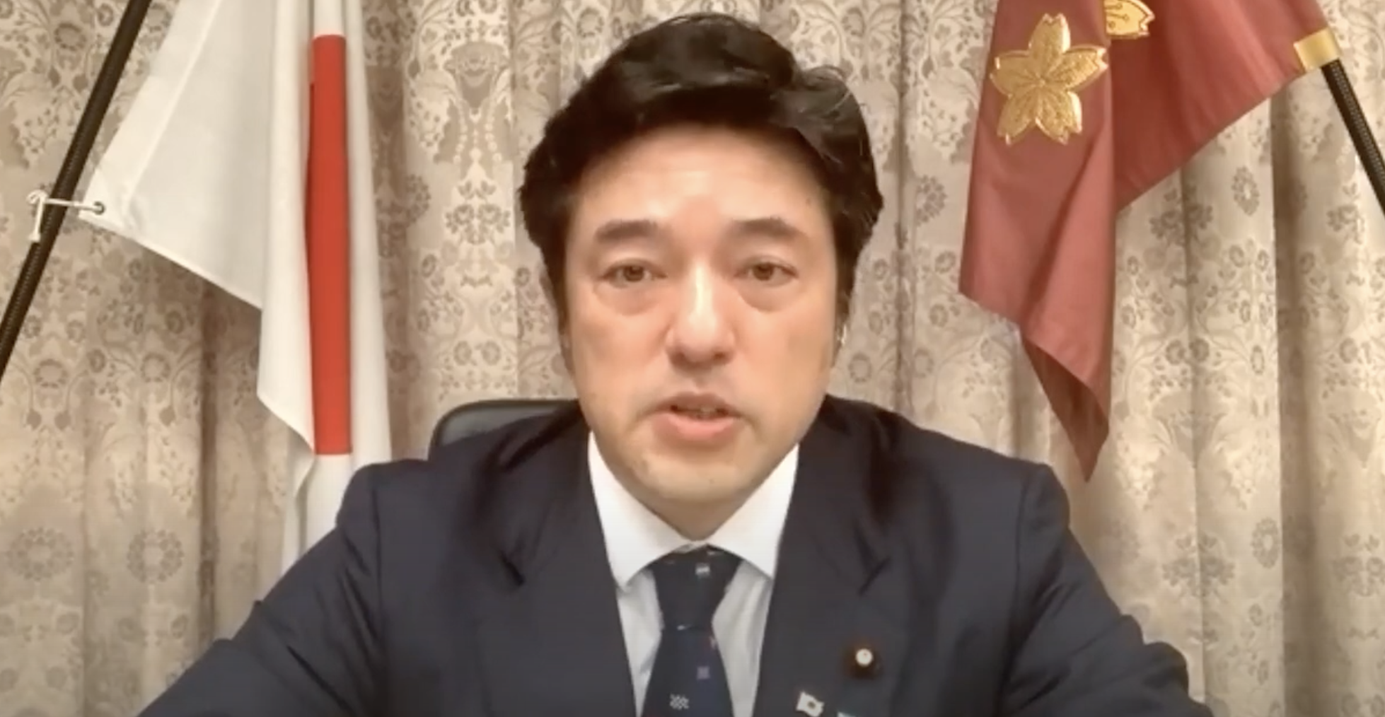 日本副防衛大臣中山泰秀28日接受華府智庫哈德遜研究所專訪,席間稱日台關係像是兄弟。(翻攝Hudson Institute Youtube)