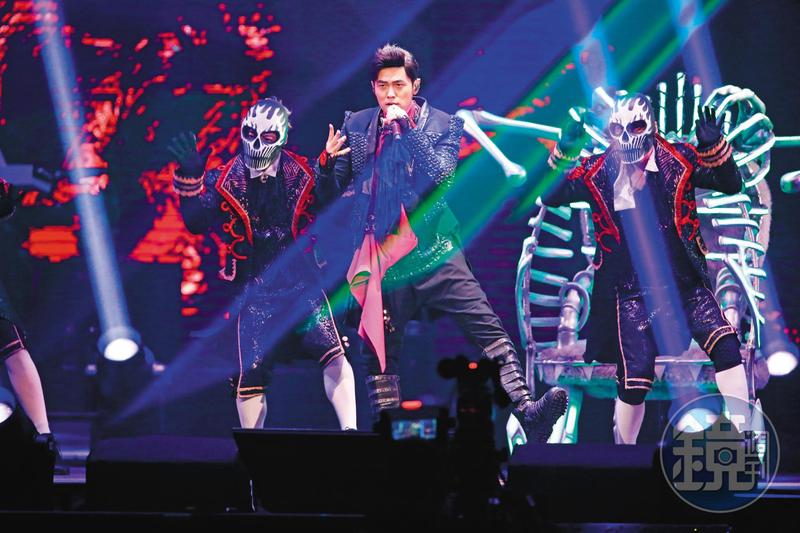 周杰倫的入行20週年巡迴演唱會，受疫情影響，在唱完了上海、南京、新加坡等地後，就面臨停擺。（本刊資料照）